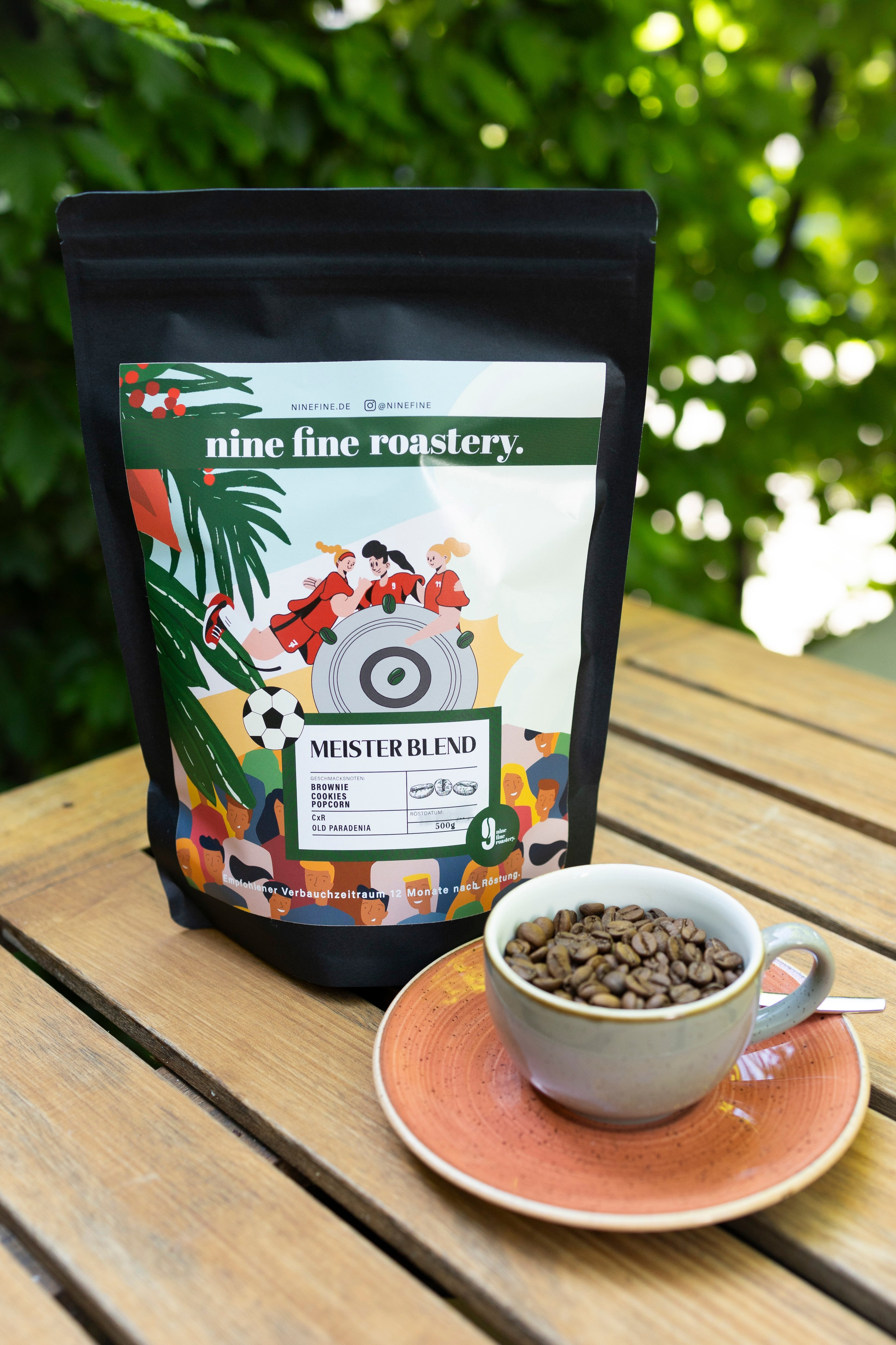 Cafe. Photographer in Munich