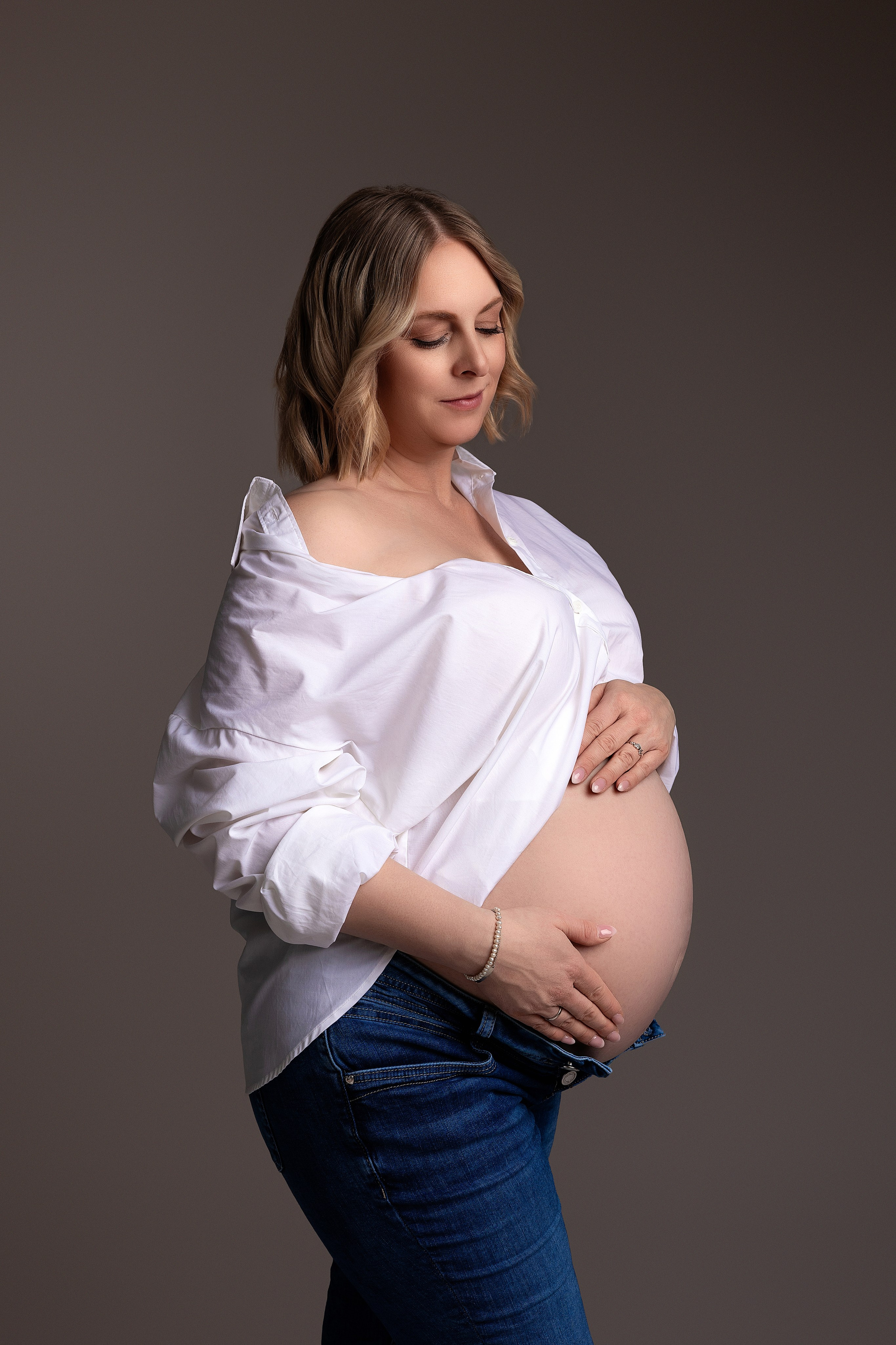 Babybauch. Neugeborene- Schwangerschaft- und Kinder Fotografin in Lehre