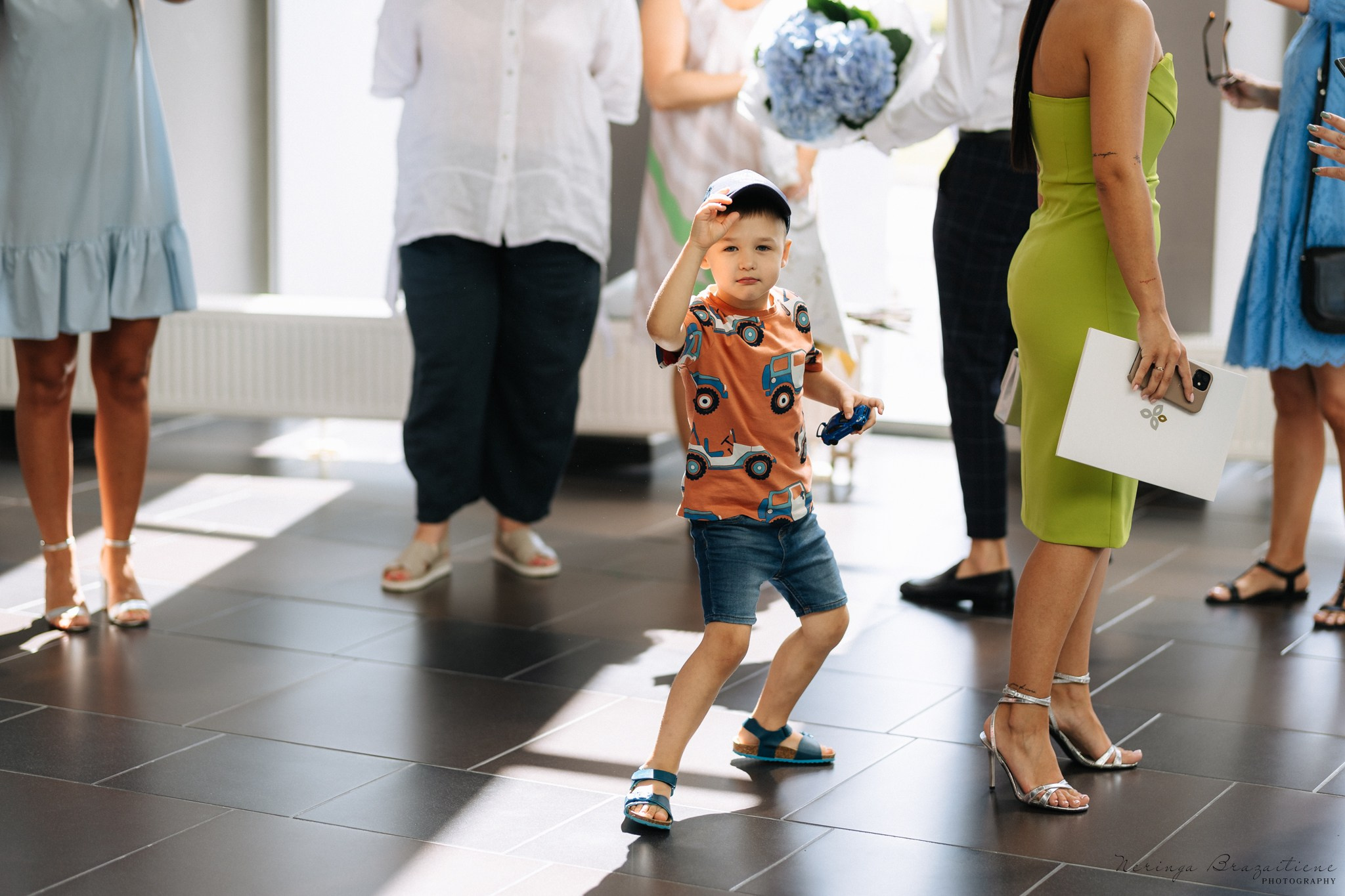 Vestuvinė fotosesija Kaune, Vienybės aikštėje, prie Lietuvos banko