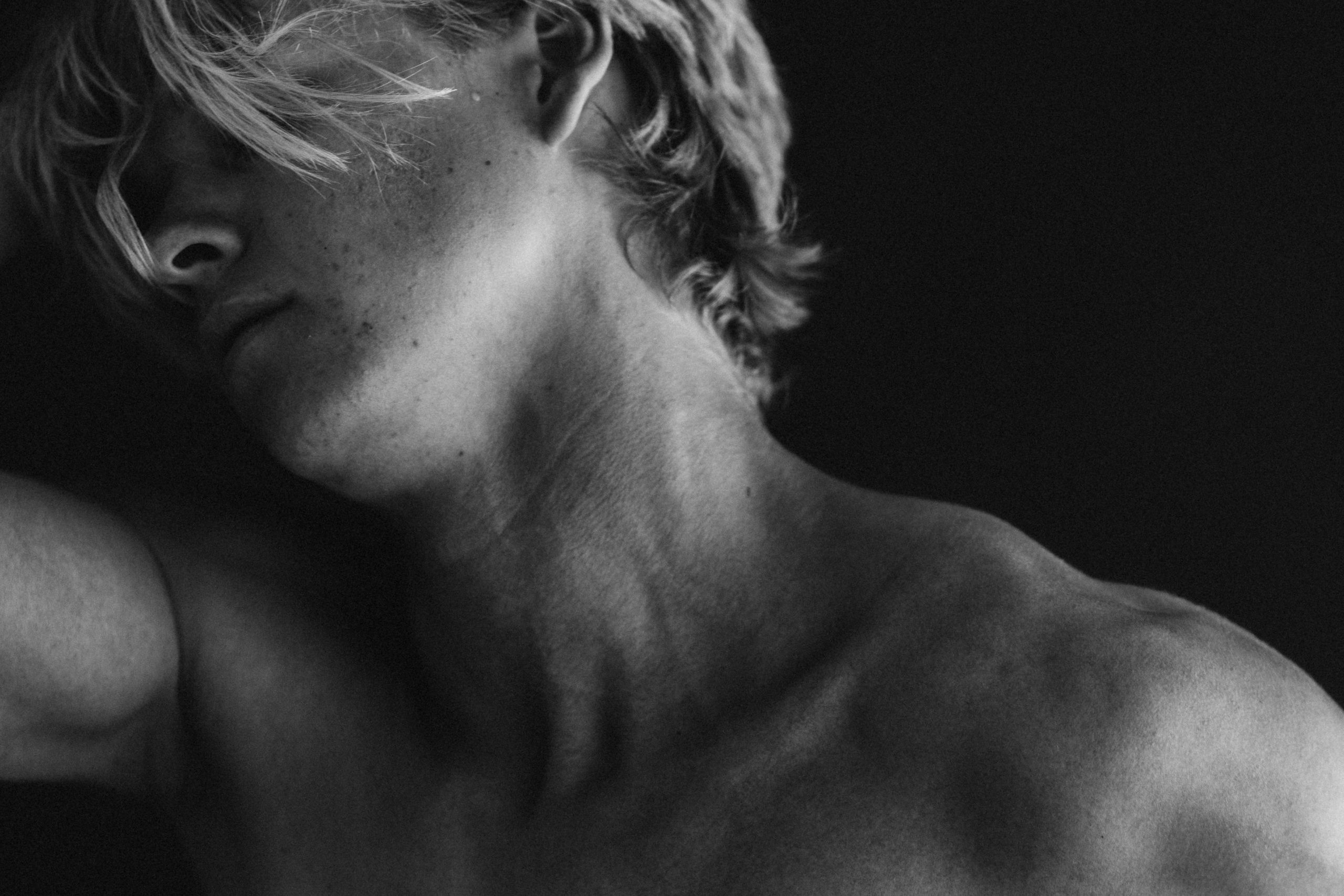 DANCERS. Victoria Olonen – Cinematic Portrait Artist | Helsinki & Europe