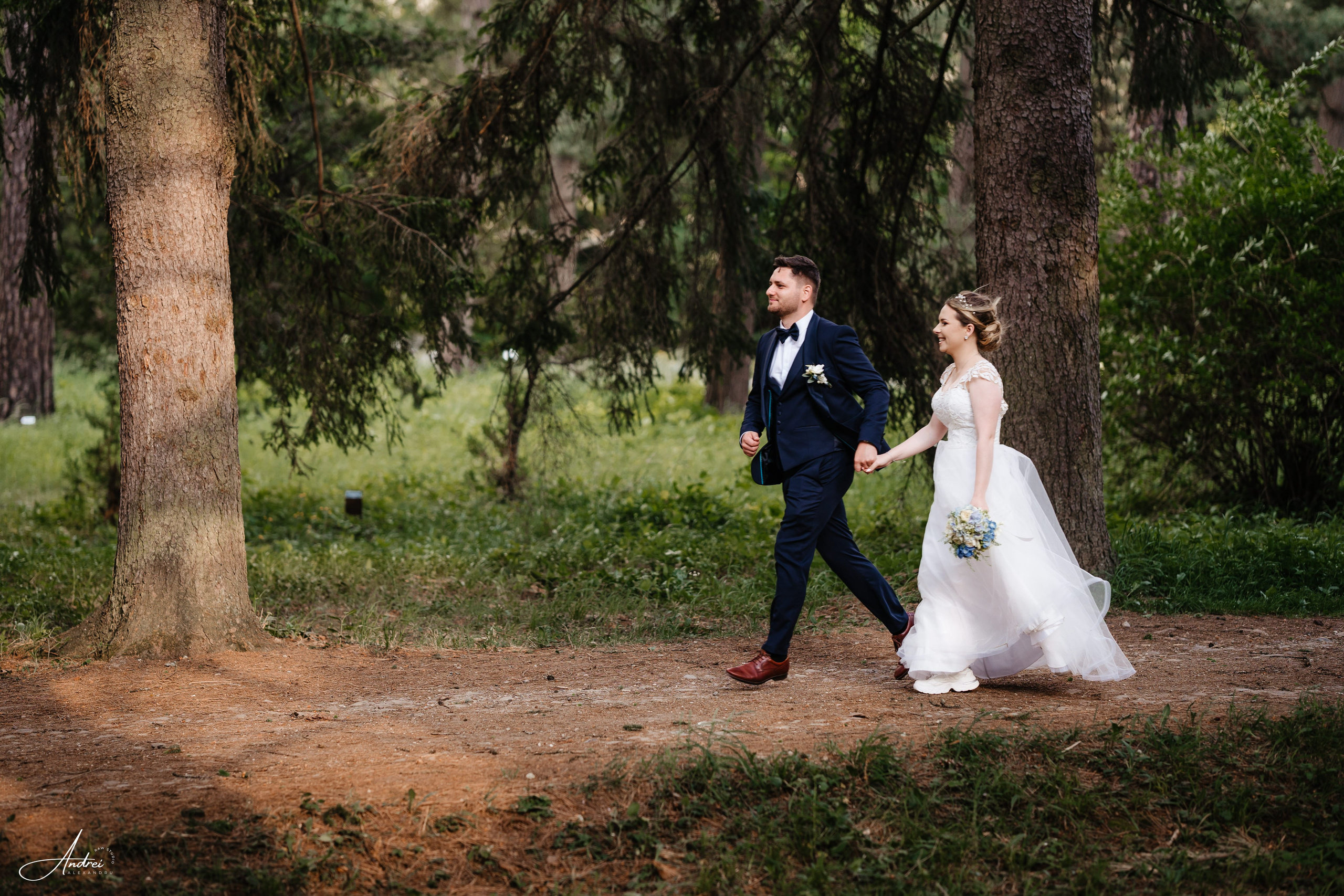 Cătălina & Călin. Raw Studio. Fotograful tau de nunta!