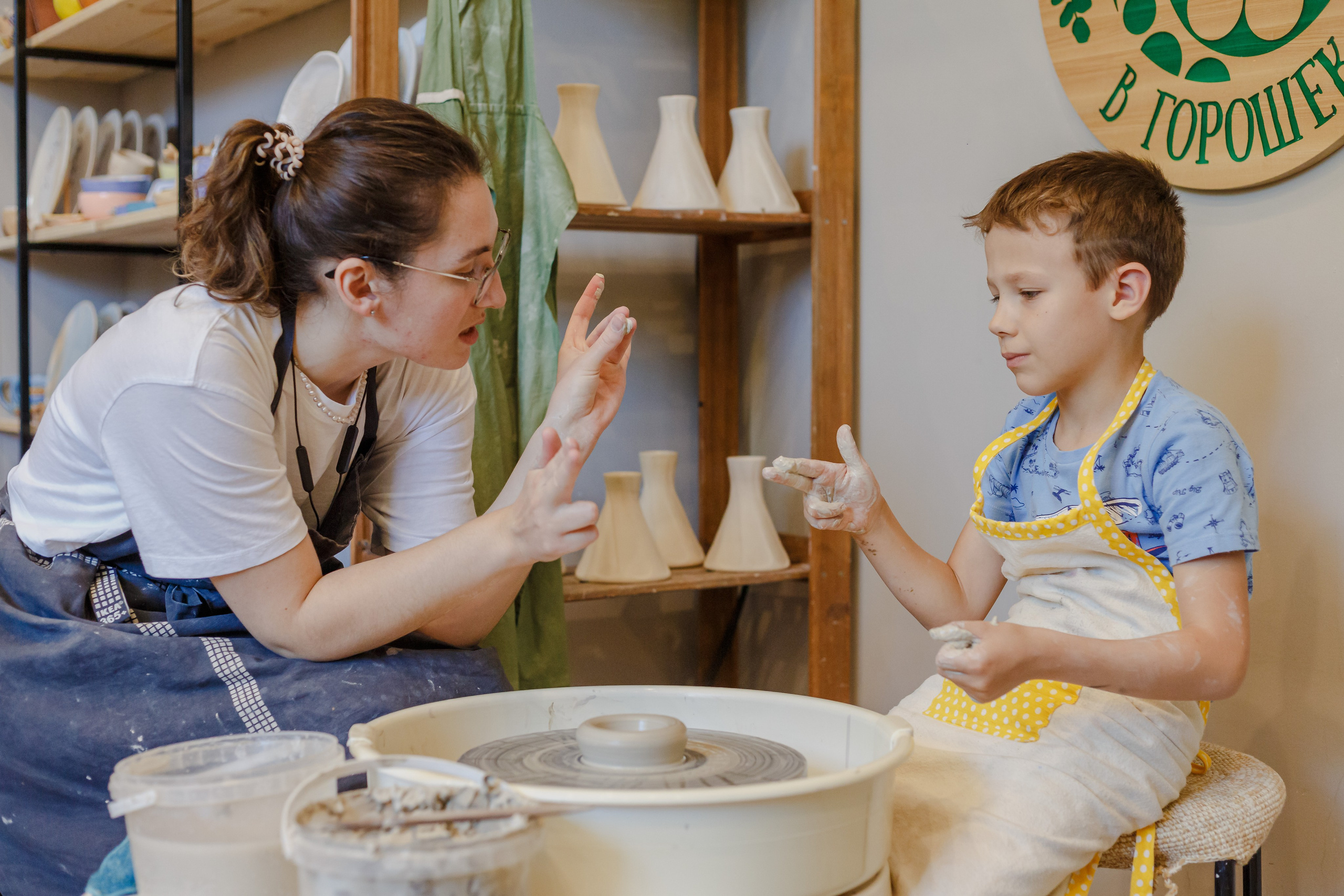 Campamento de verano infantil del taller de cerámica. Fotógrafo de retrato, familia y reportajes en Valencia | España | Europa Vitalii Lumier