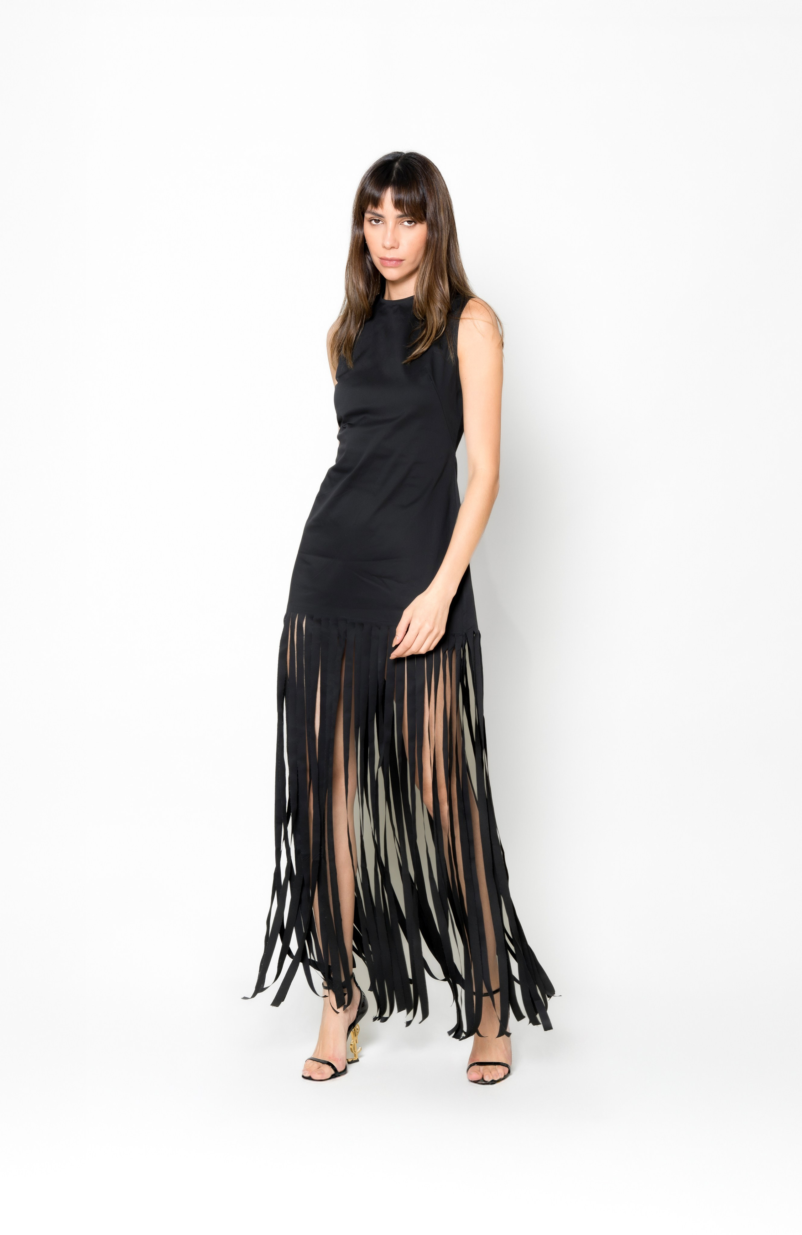 E-COMMERCE FASHION. “Thoughtfully built. Beautifully aligned.”