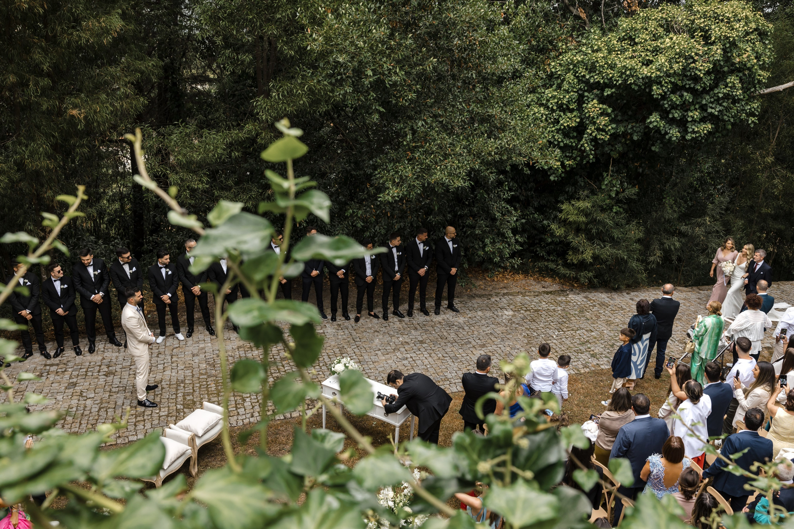 Glicínias Boutique Hotel Wedding in Guimarães | Pedro & Joana. Lisbon Wedding Photographer | Timeless Documentary Wedding Photography