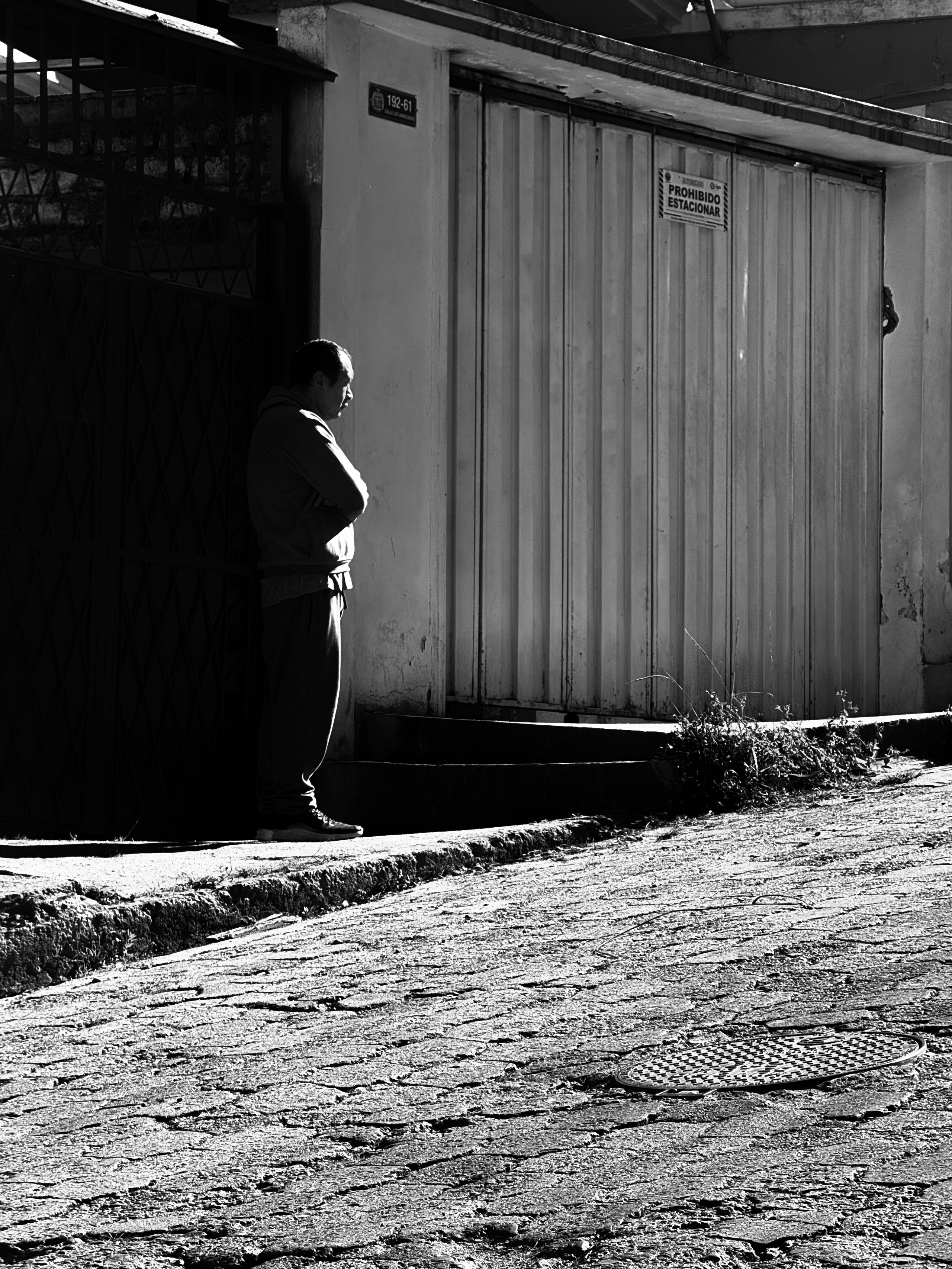 Black and White Street Photography | Jordy Chuquimarca. Jordy Chuquimarca Fotografía