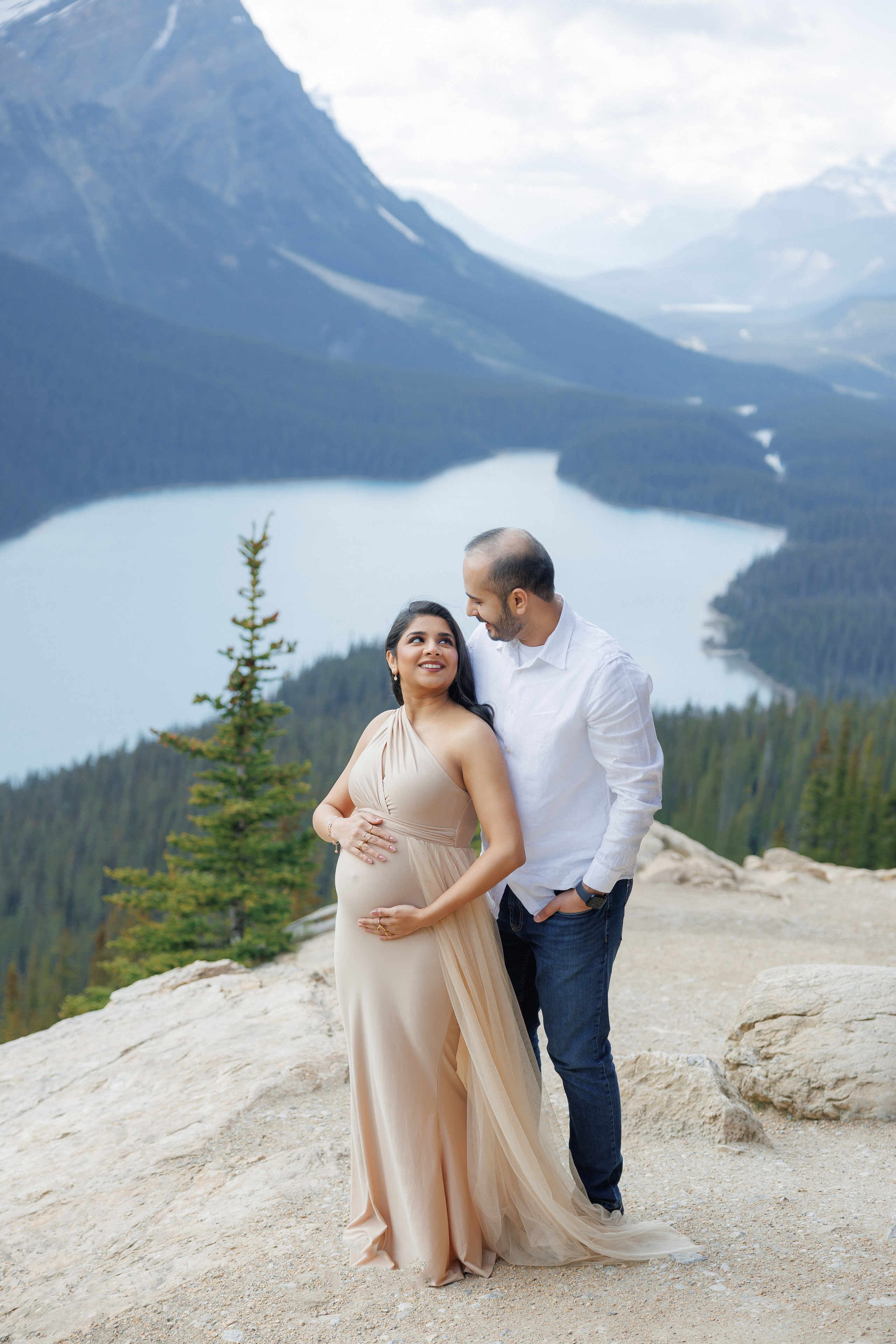Mountain maternity shoot. Home