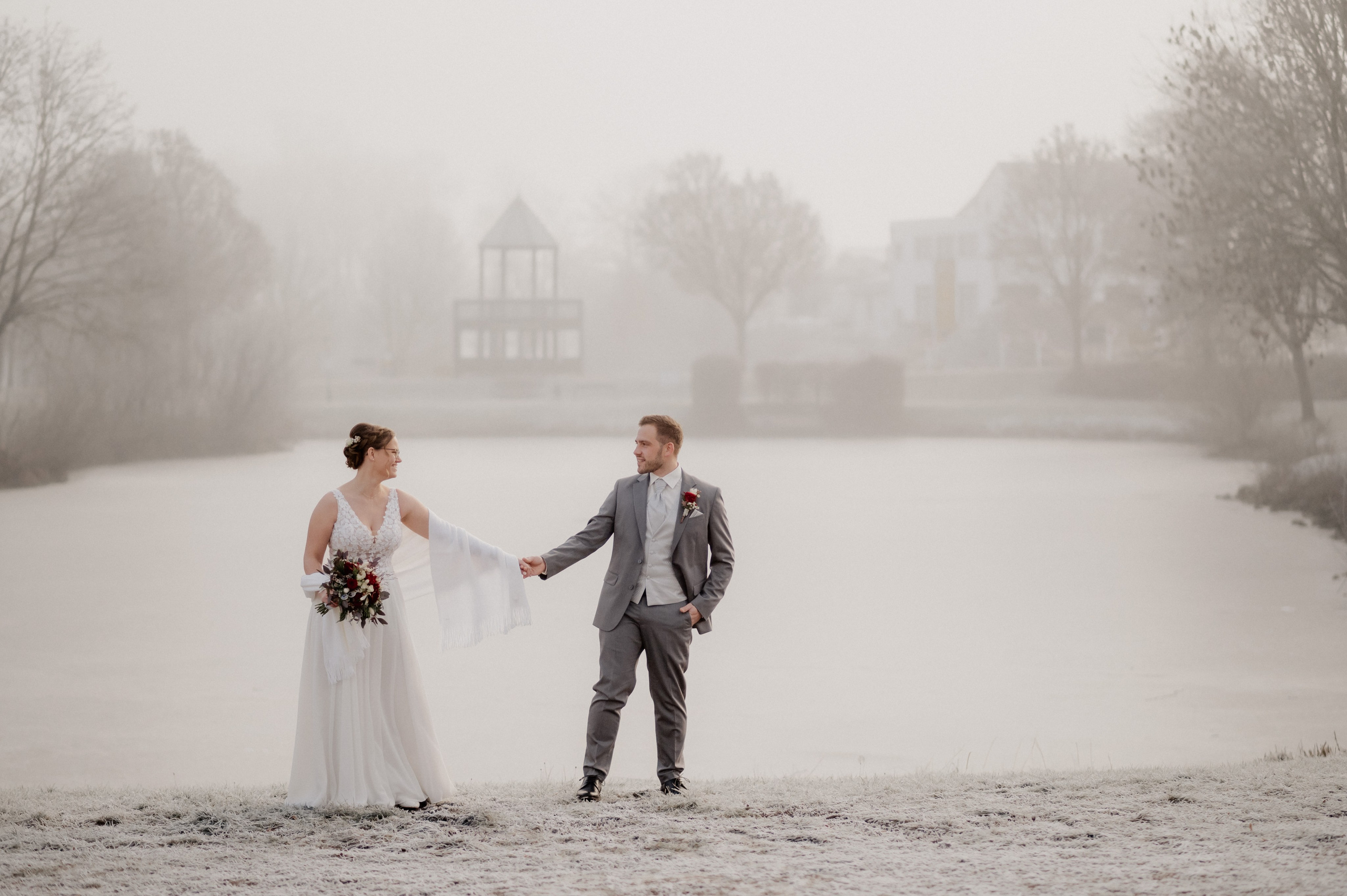 CIVIL WEDDING IN WOLFRAMS-ESCHENBACH. Photographer in Nuremberg Irina Mehnert from Ansbach