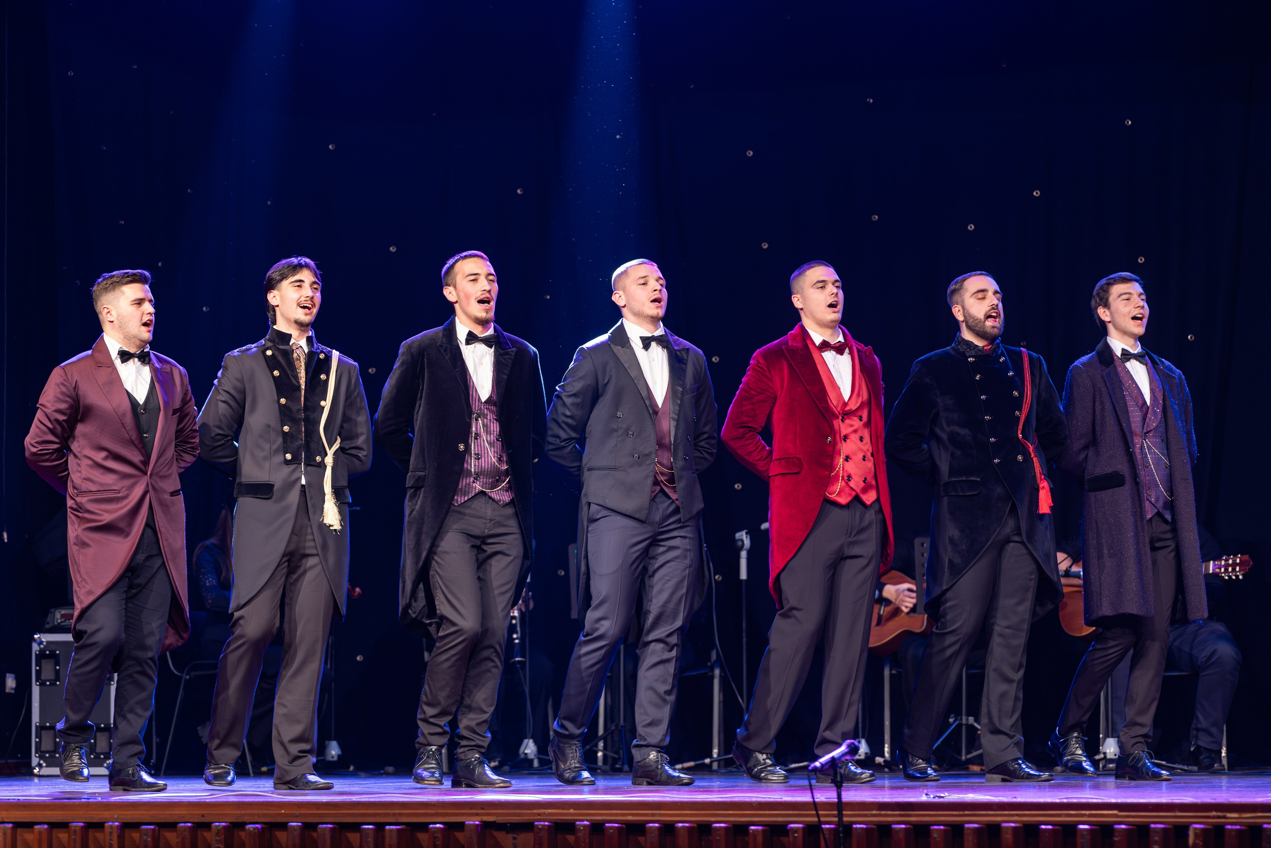 Folklorni koncert RKUD Proleter — Dom Mladih. Namir Čomaga — fotograf iz Sarajeva, portreti, tradicija i kultura u fokusu objektiva