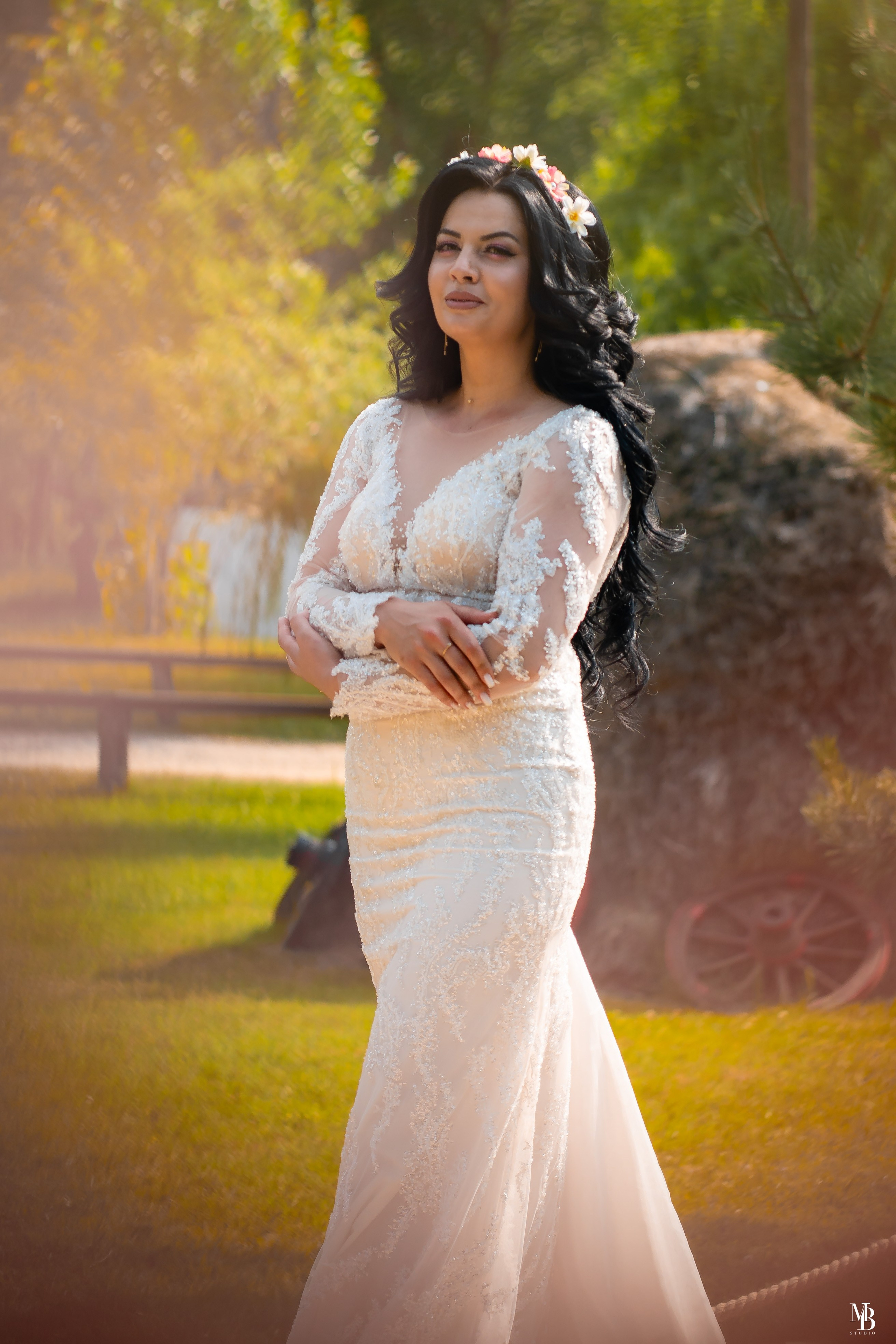 Cristina și Angelica. MBT STUDIO