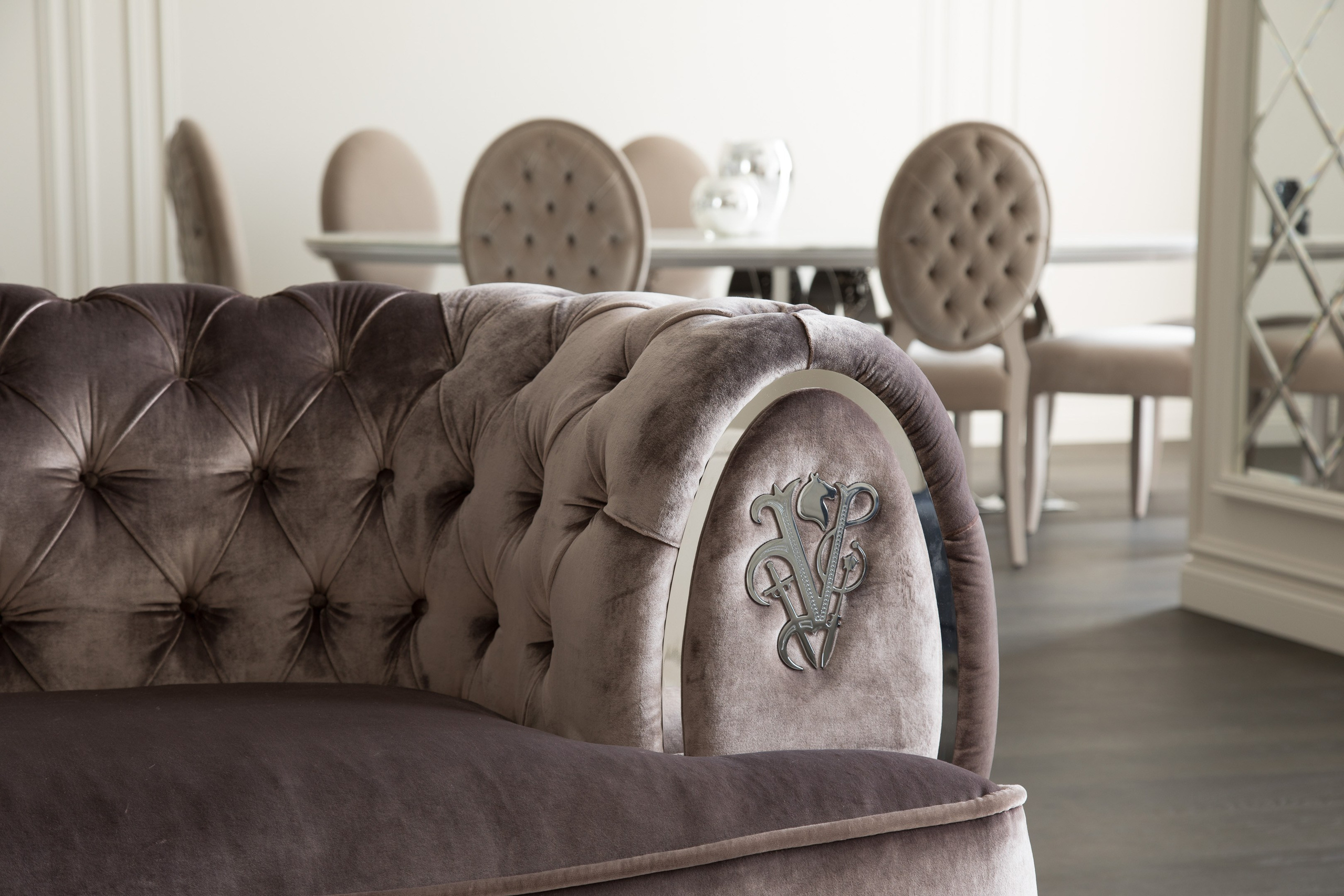 Classic style living room interior - photographer Andrey Dunin