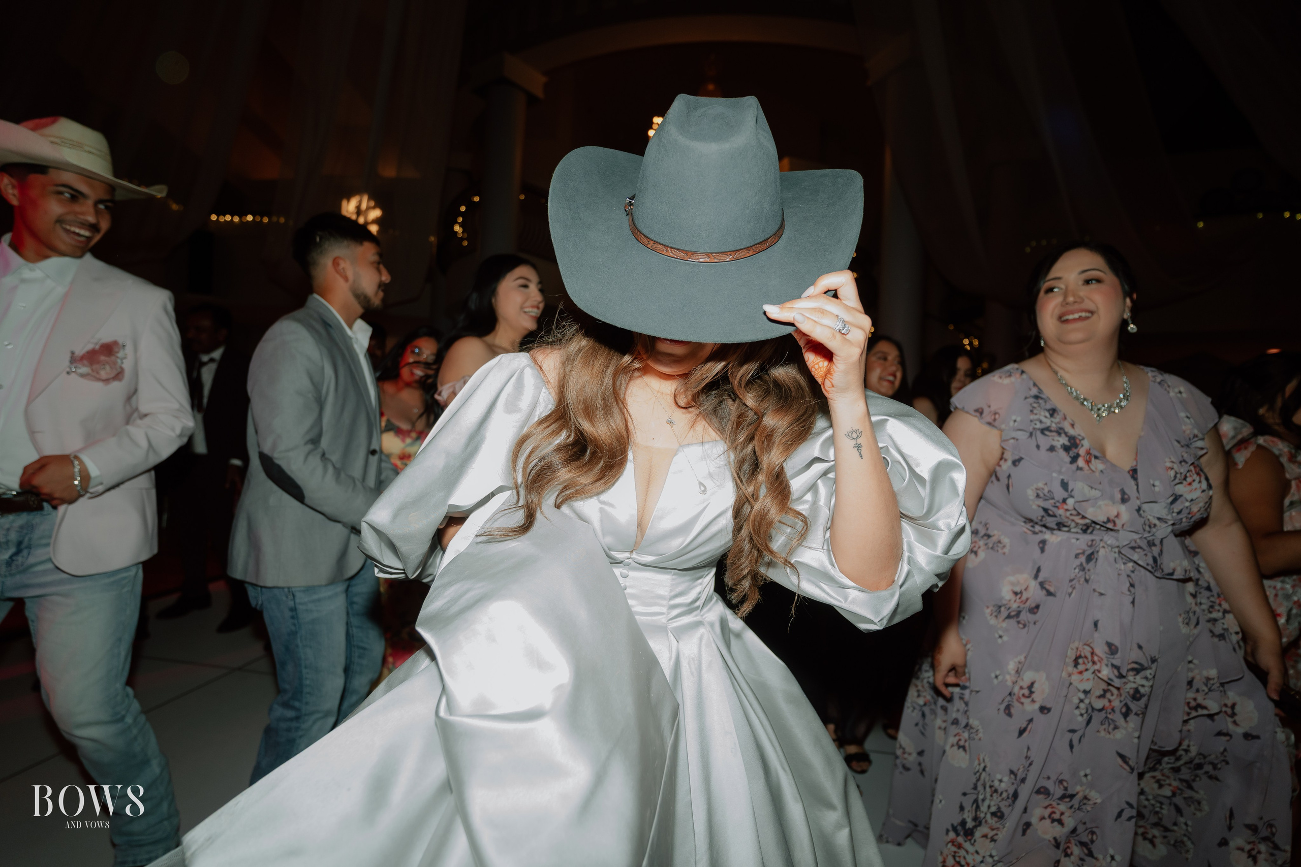 ARAVIND & MARISSA. WEDDING PHOTO COLOR GRADING