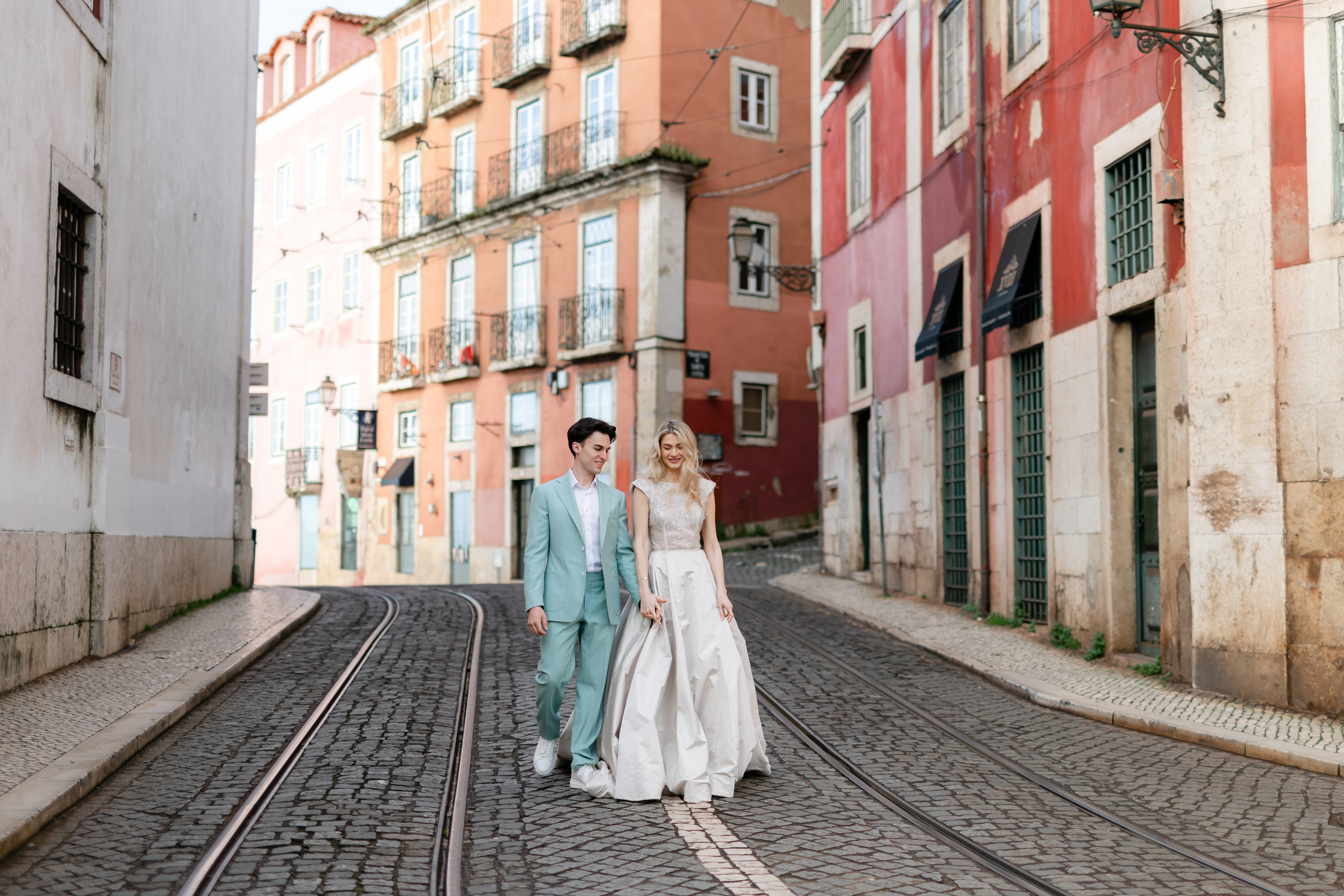 Vivien & Razvan. Main