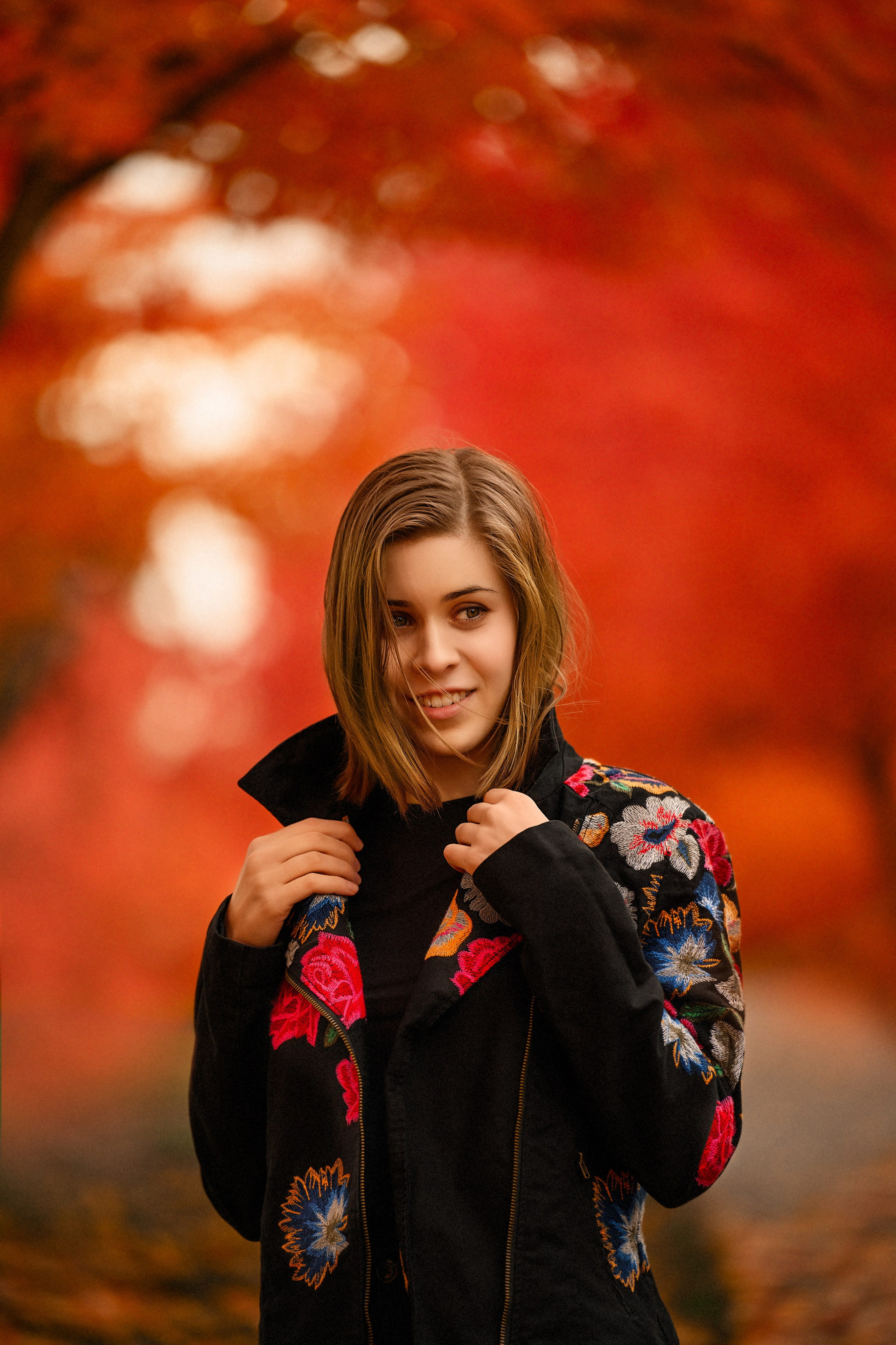 Red autumn. Wedding & portrait photography in the Seattle Area. Helen Michelle photographer