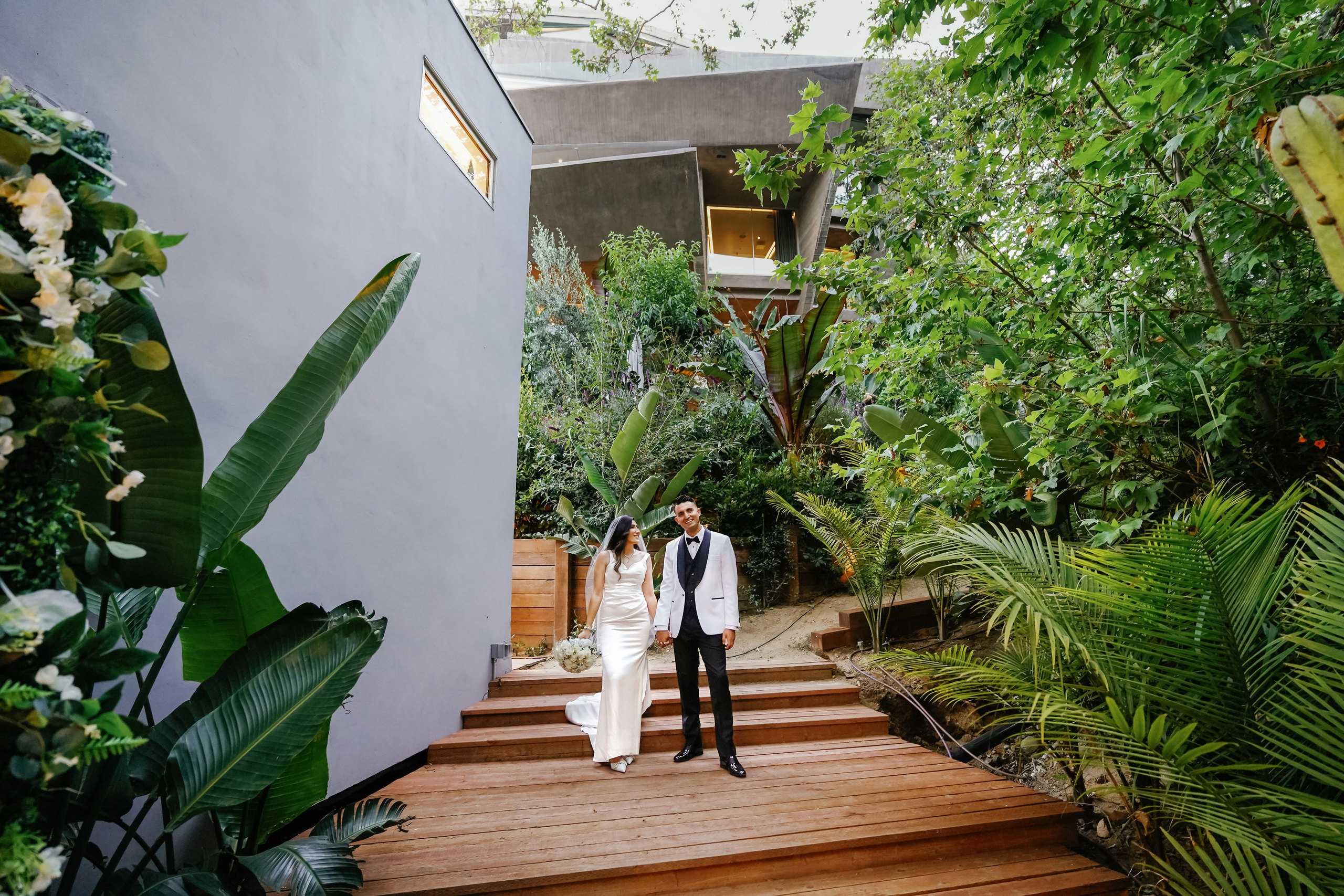 Wedding at the Hollywood Sign Venue, Los Angeles, California. Wedding Photography & Videography Team in California, Los Angeles, San Francisco, San Diego and Travel