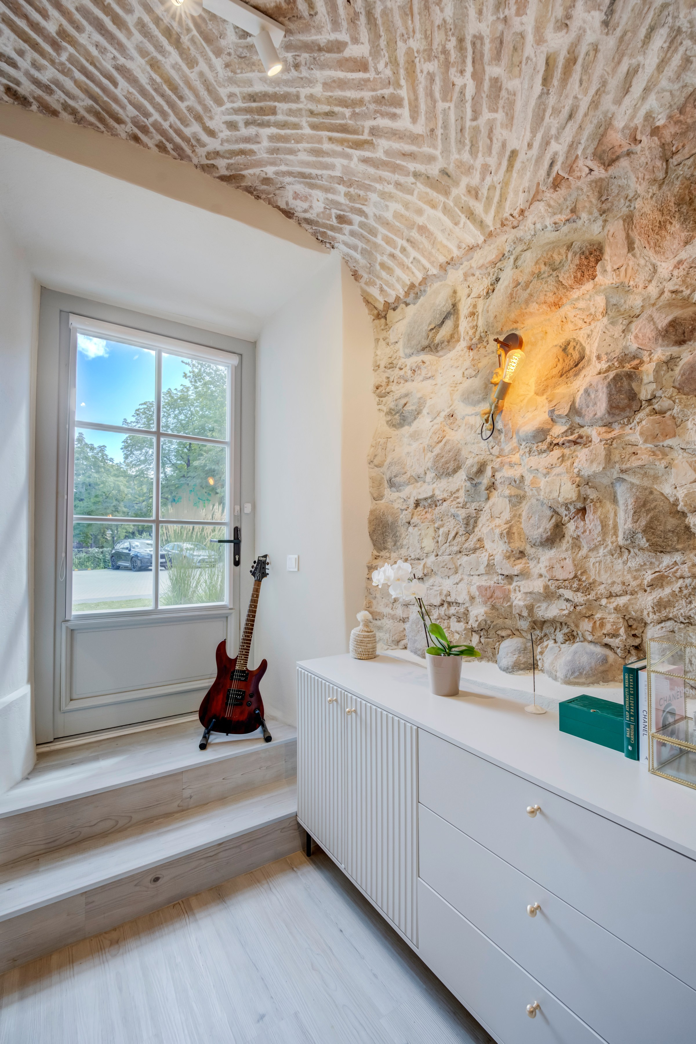 Teatro g. 7 , Vilnius. Elina Sapiega fotografė Vilniuje