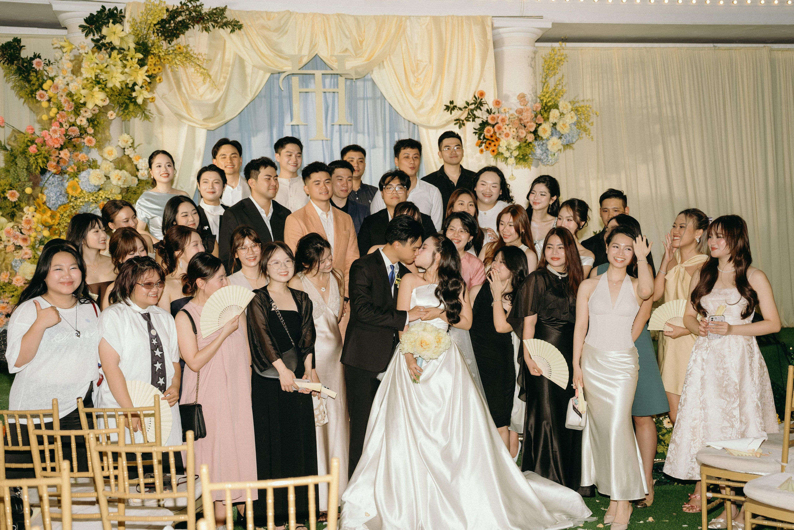 Hoang + Thuy | Photojournalism. BenColor Studio