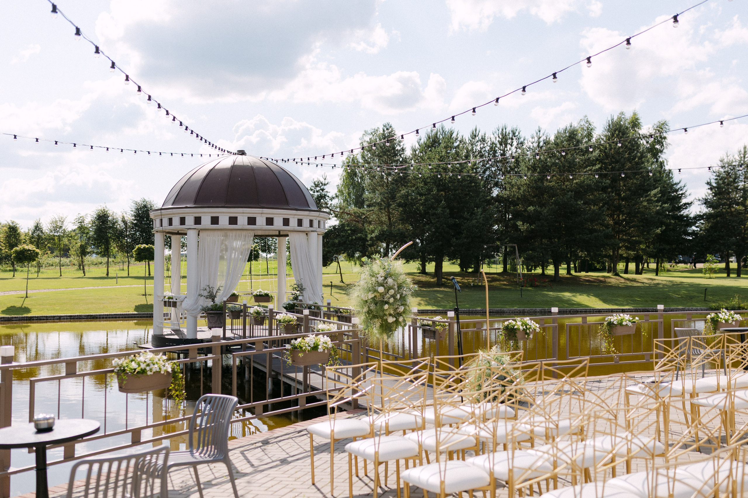 Vestuvės VU Botanikos sode Kairėnuose | Vilma ir Osmundas