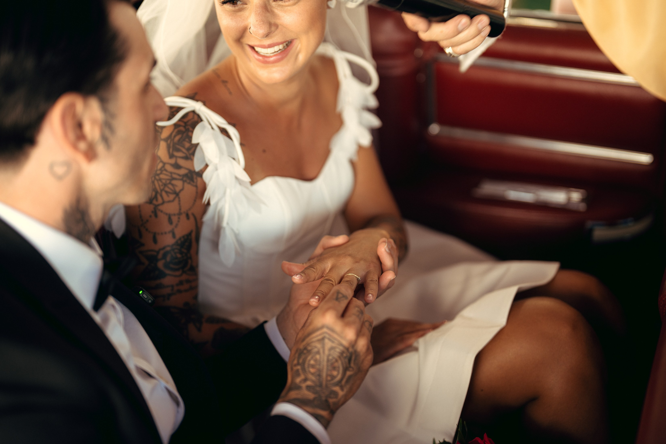 Klara&Marsel. Wedding & elopement photographer Viktoriya Kravtsov. Las Vegas