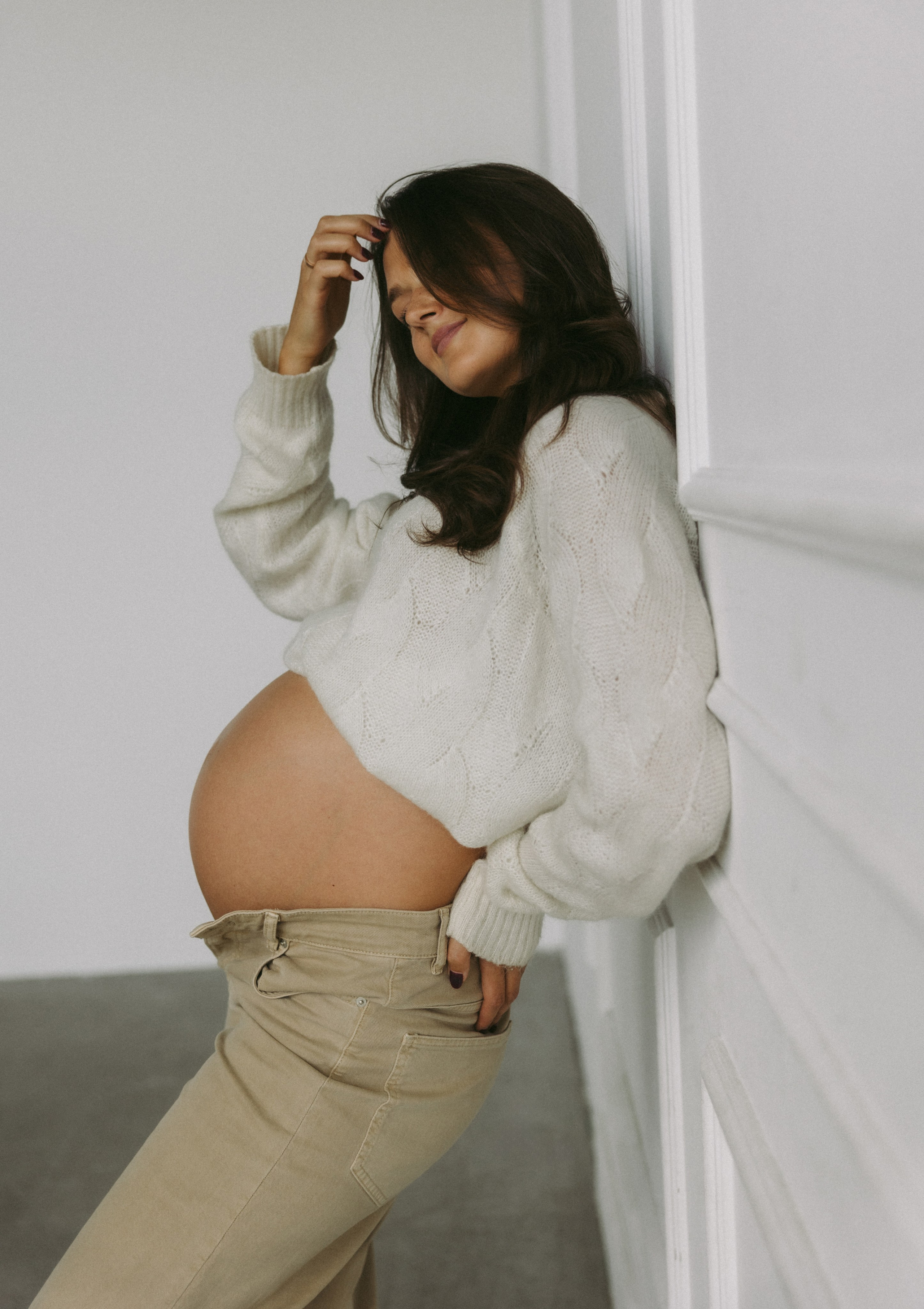 Ieva ir Žilvinas | Moderni laukimo fotosesija studijoje. Vestuvių ir šeimų fotografė Lena Bondarenko / belove photo