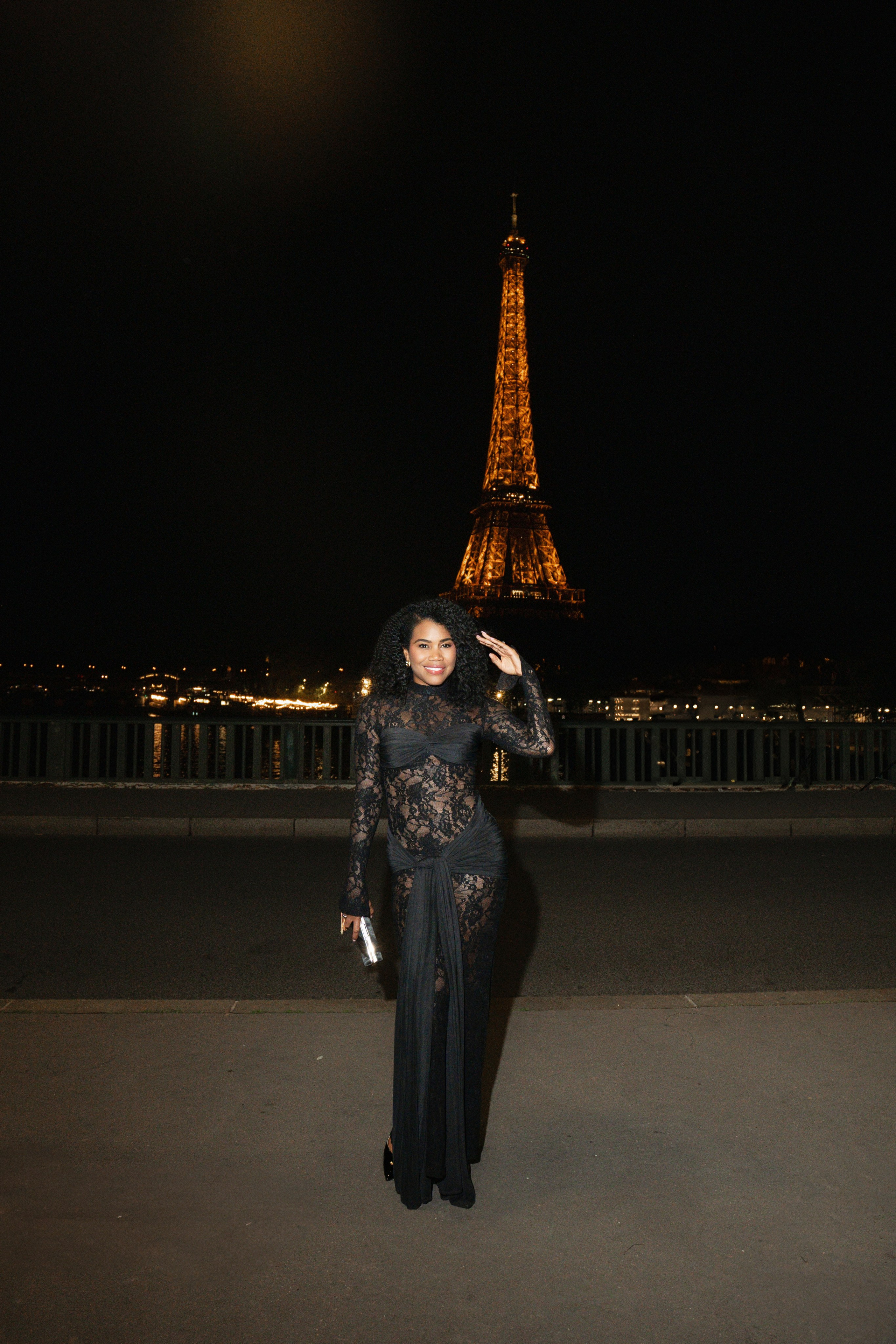 Candice (2h x 2). Photographer in Paris|Solo and groups, portraits & content, couples photo-shoot in Paris at the best locations