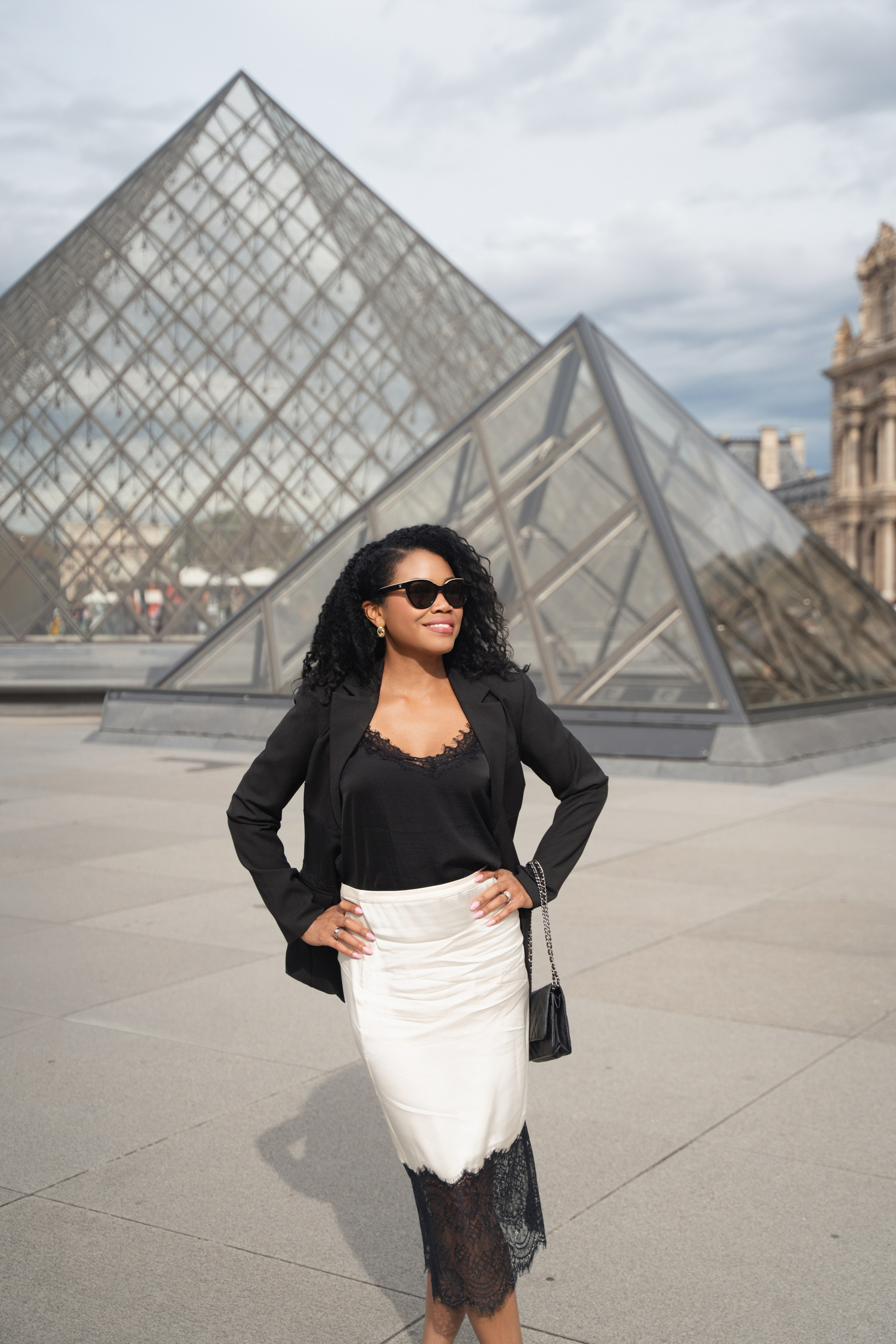 Candice (2h x 2). Photographer in Paris|Solo and groups, portraits & content, couples photo-shoot in Paris at the best locations