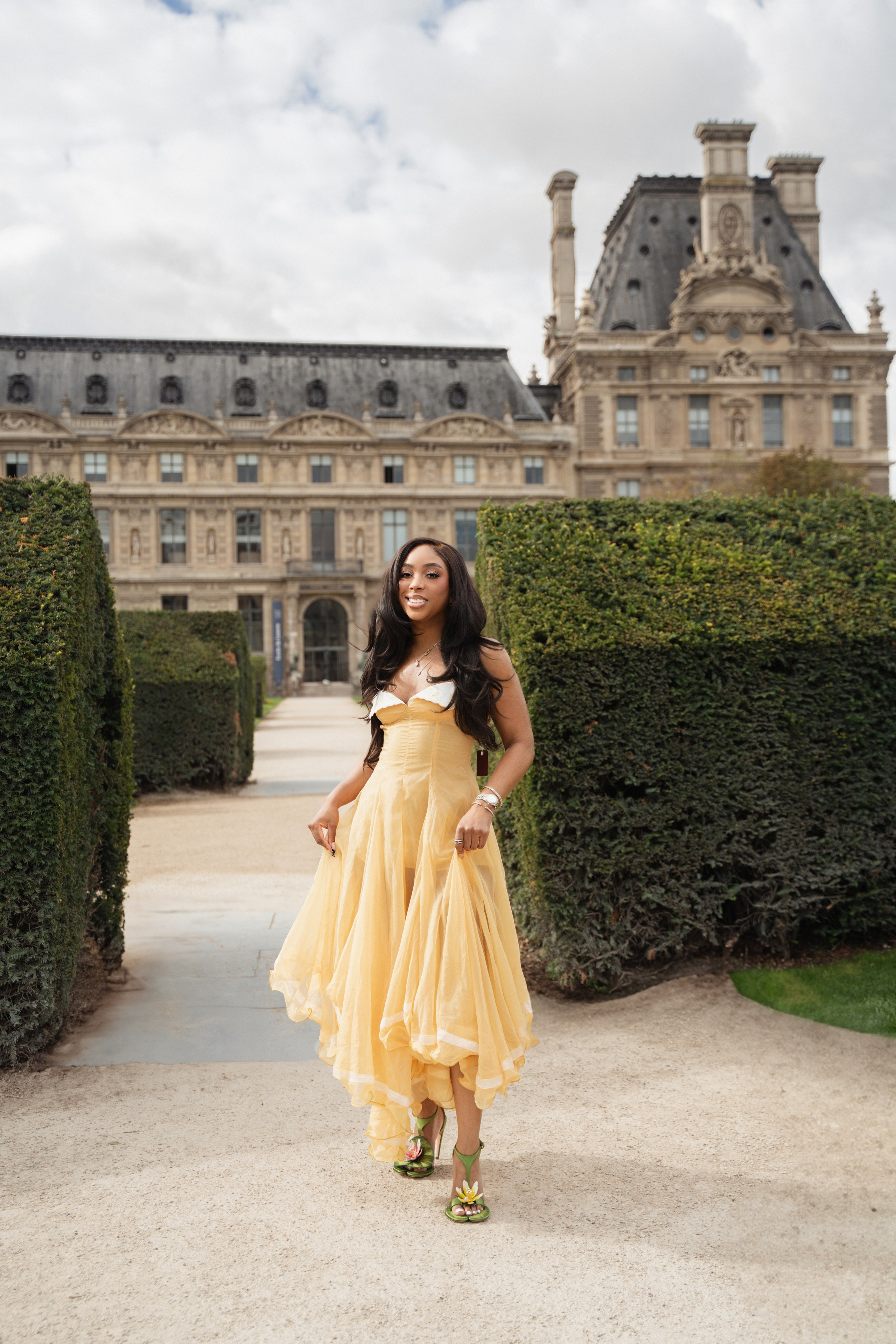 Arielle (2 hours). Photographer in Paris|Solo and groups, portraits & content, couples photo-shoot in Paris at the best locations