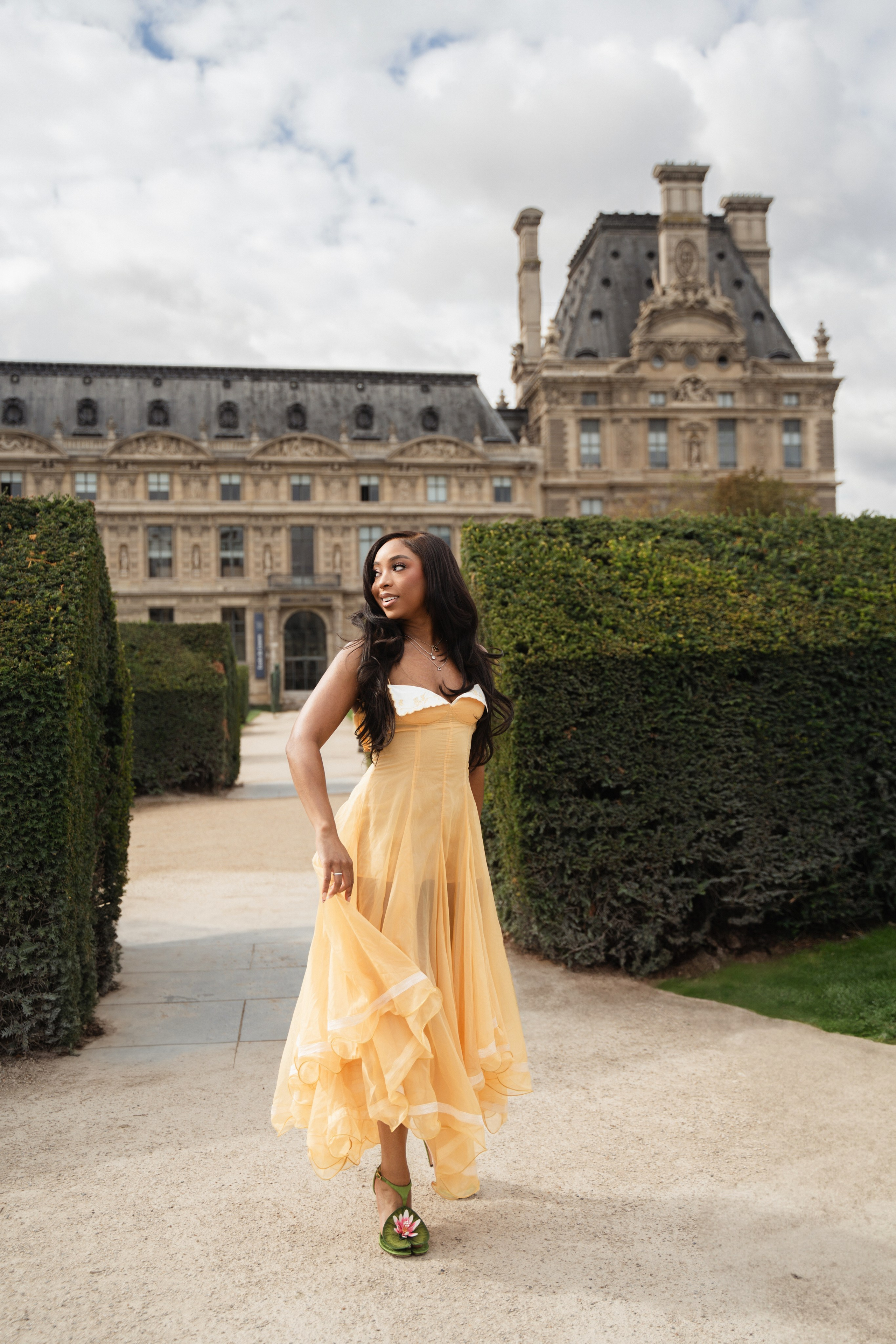 Arielle (2 hours). Photographer in Paris|Solo and groups, portraits & content, couples photo-shoot in Paris at the best locations