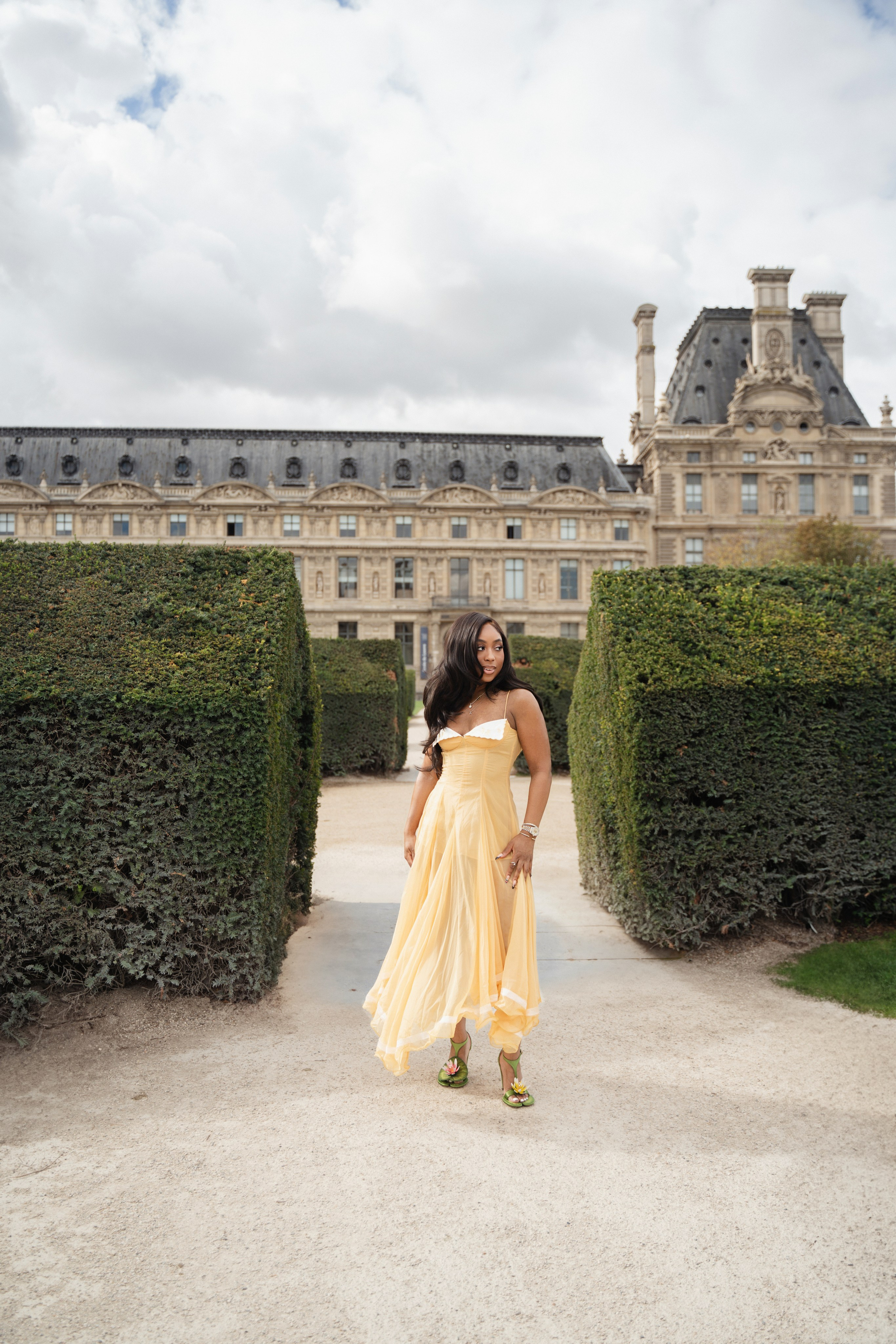 Arielle (2 hours). Photographer in Paris|Solo and groups, portraits & content, couples photo-shoot in Paris at the best locations