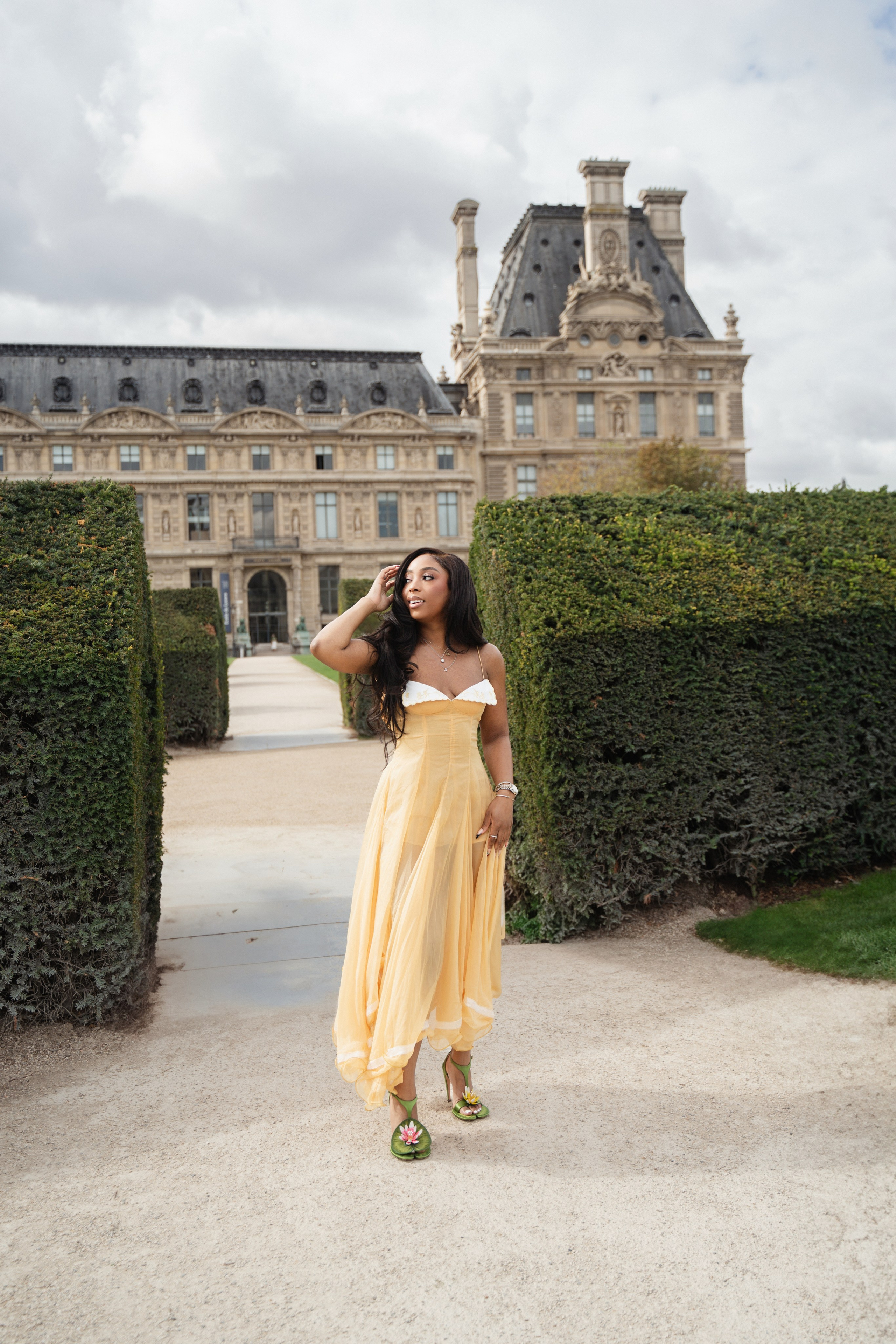 Arielle (2 hours). Photographer in Paris|Solo and groups, portraits & content, couples photo-shoot in Paris at the best locations