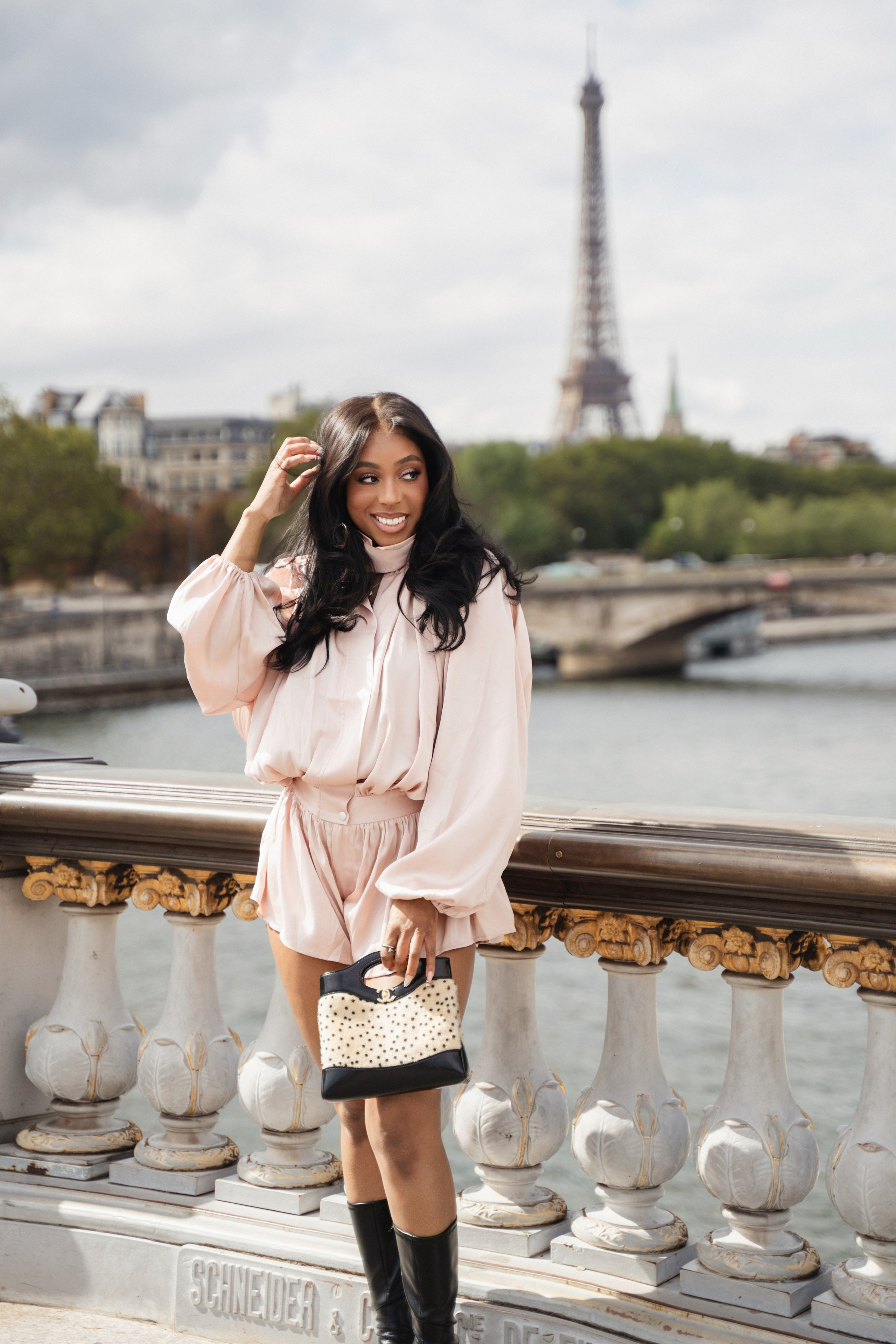 Arielle (2 hours). Photographer in Paris|Solo and groups, portraits & content, couples photo-shoot in Paris at the best locations