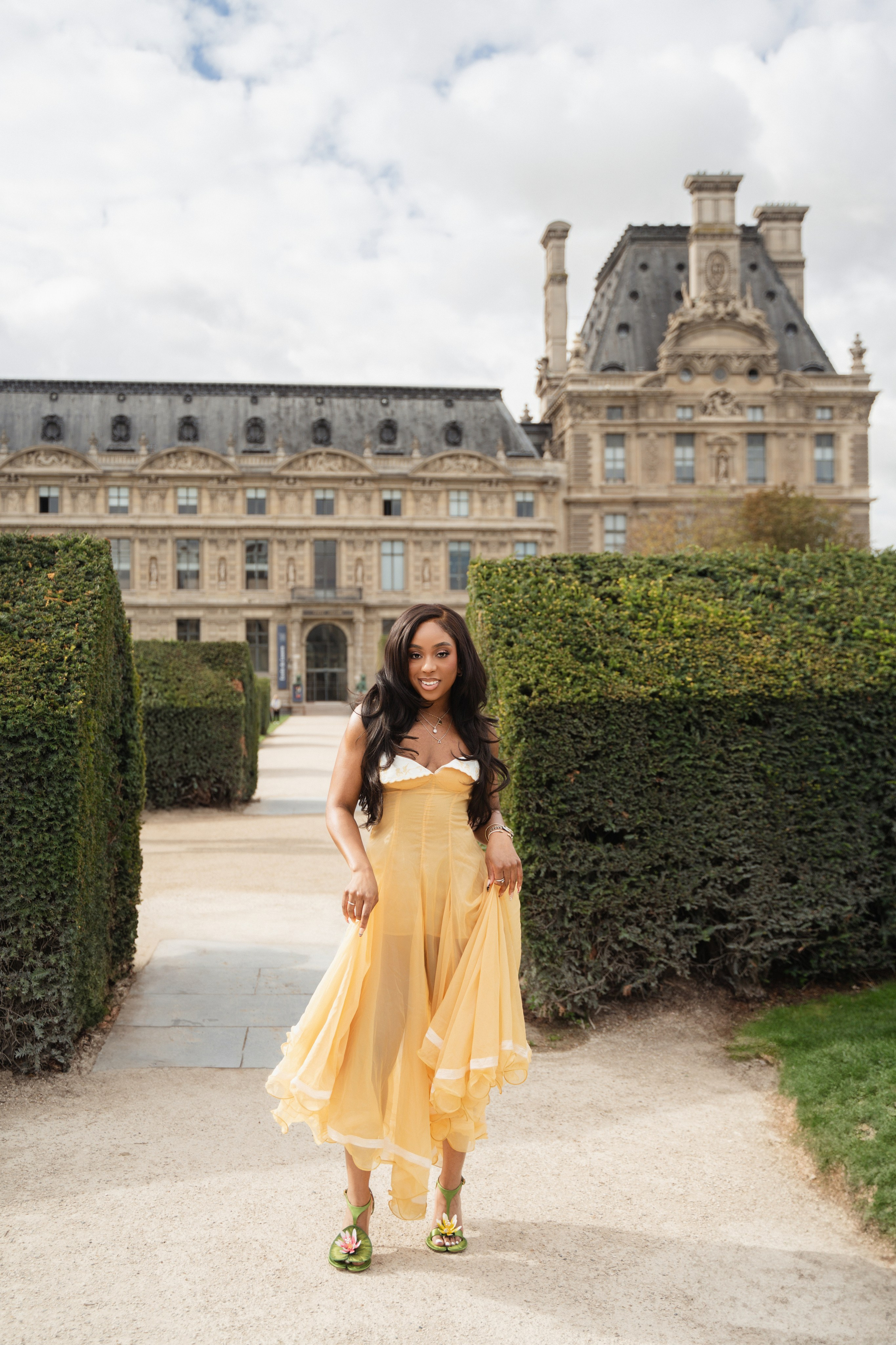 Arielle (2 hours). Photographer in Paris|Solo and groups, portraits & content, couples photo-shoot in Paris at the best locations