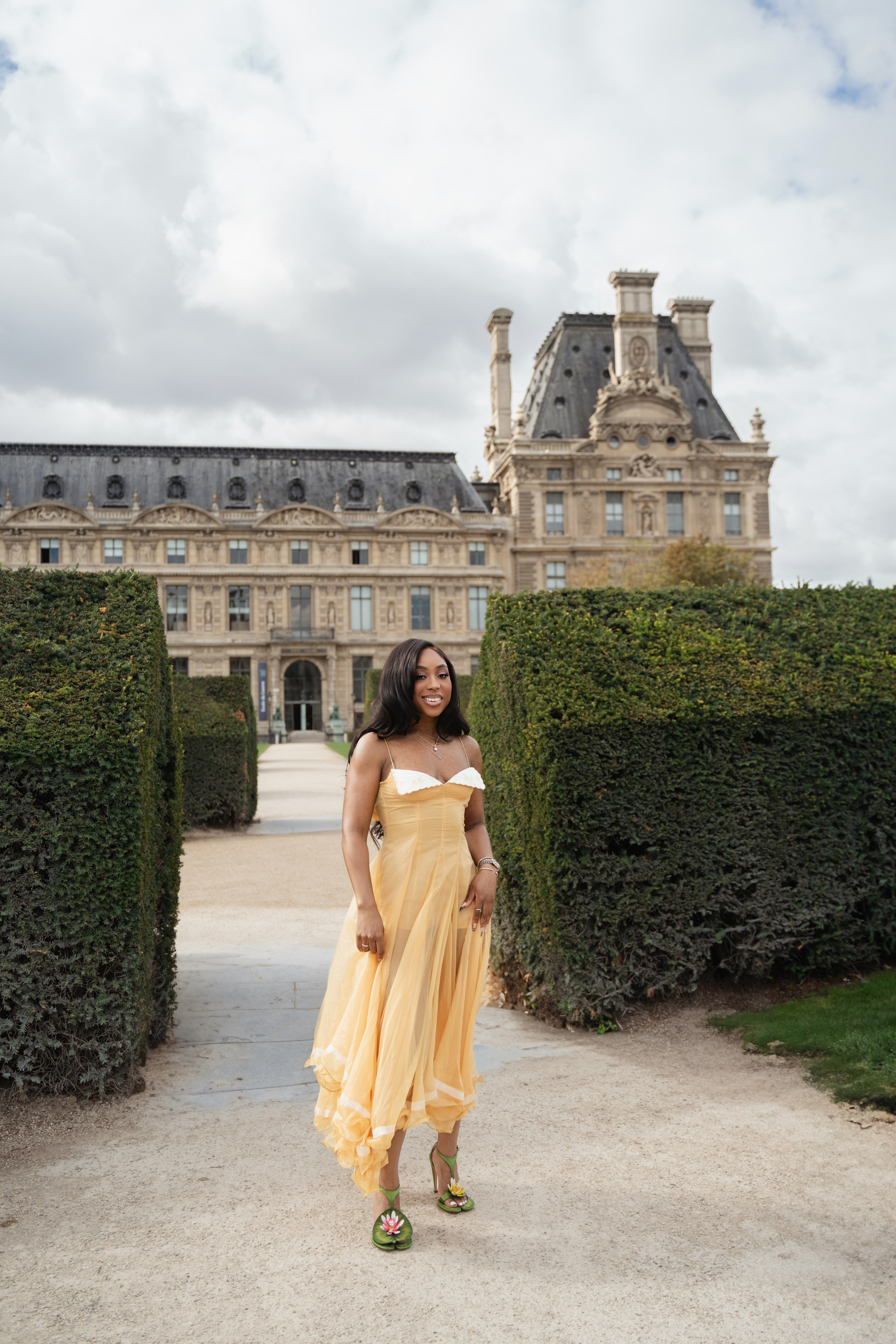 Arielle (2 hours). Photographer in Paris|Solo and groups, portraits & content, couples photo-shoot in Paris at the best locations