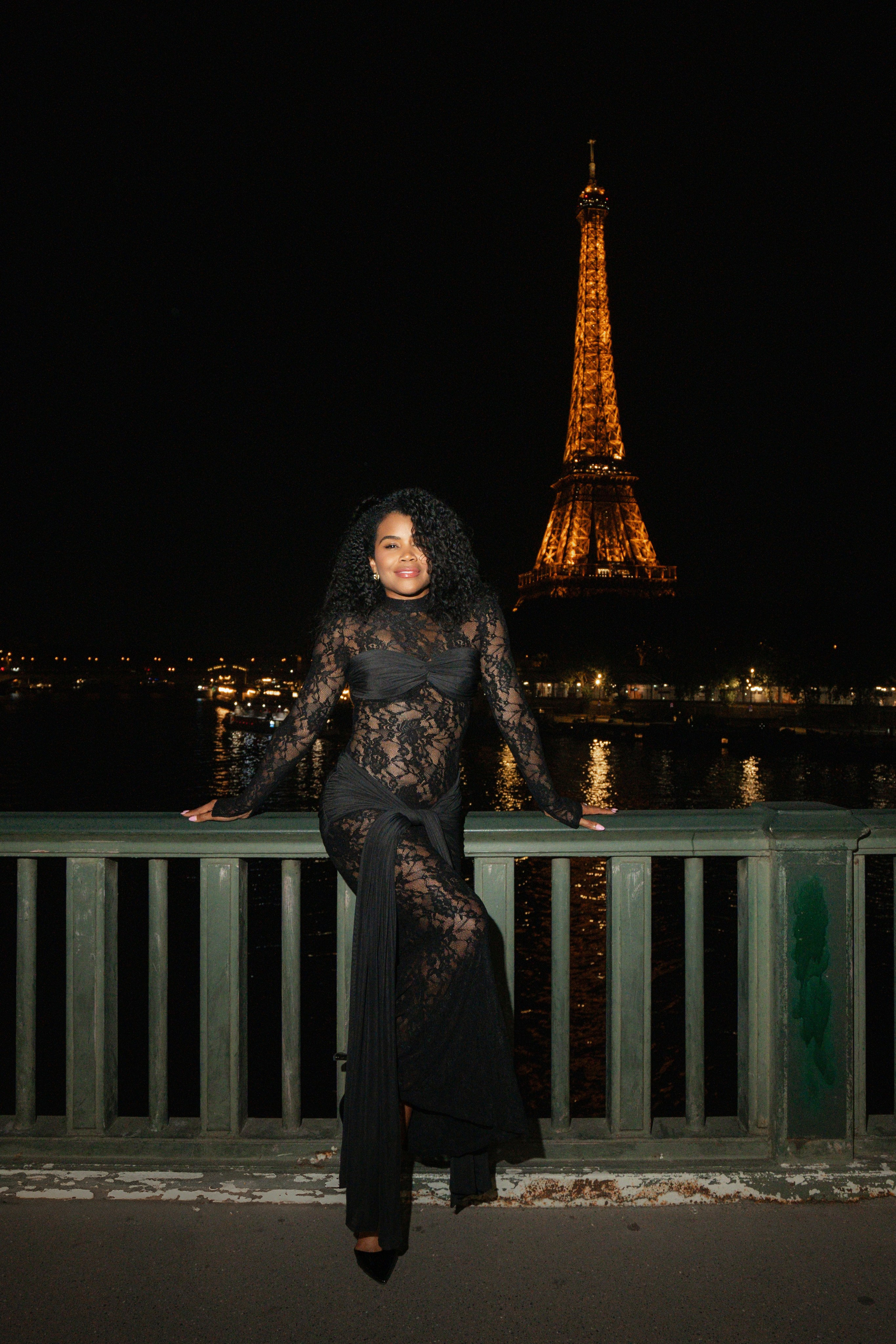 Candice (2h x 2). Photographer in Paris|Solo and groups, portraits & content, couples photo-shoot in Paris at the best locations