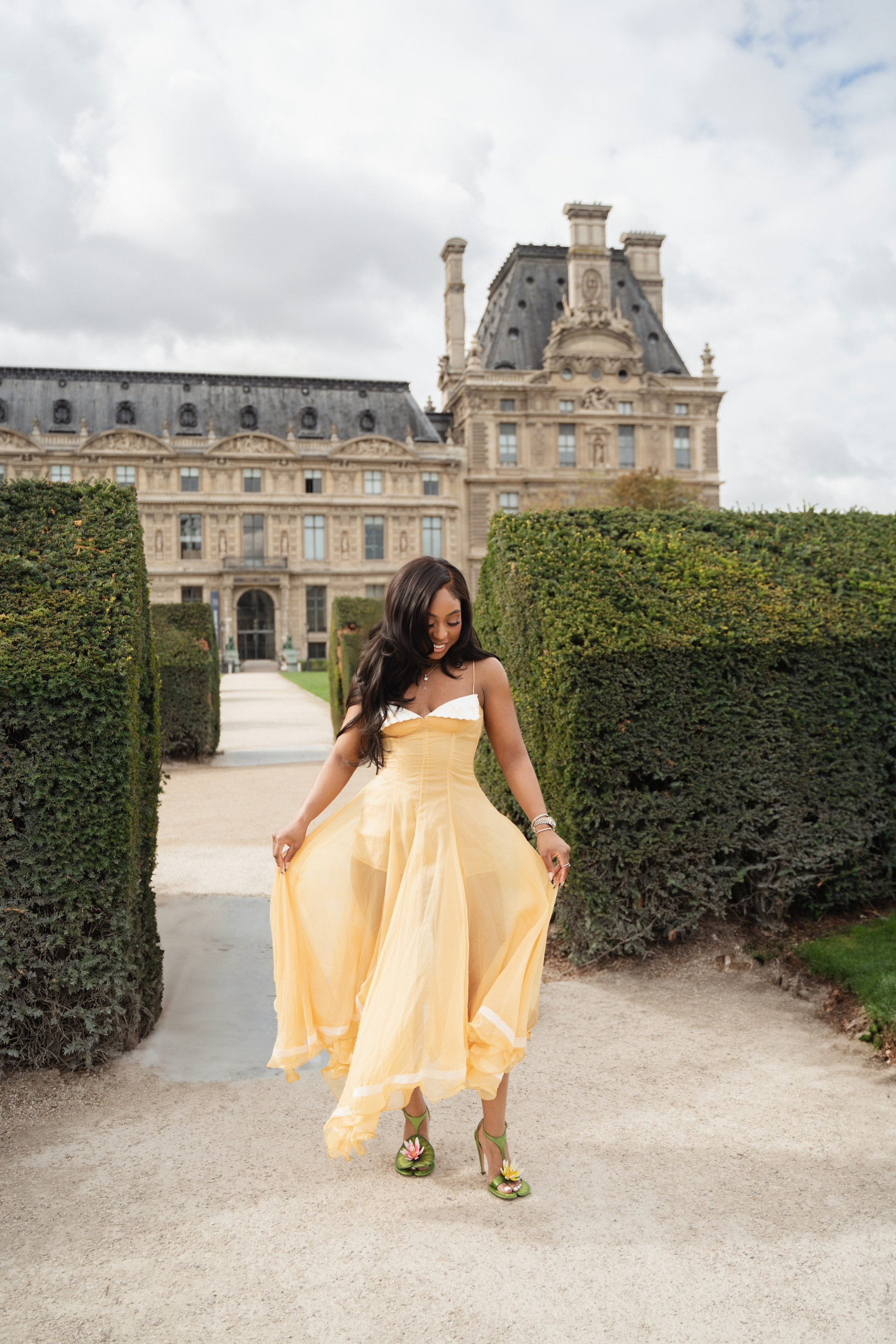 Arielle (2 hours). Photographer in Paris|Solo and groups, portraits & content, couples photo-shoot in Paris at the best locations
