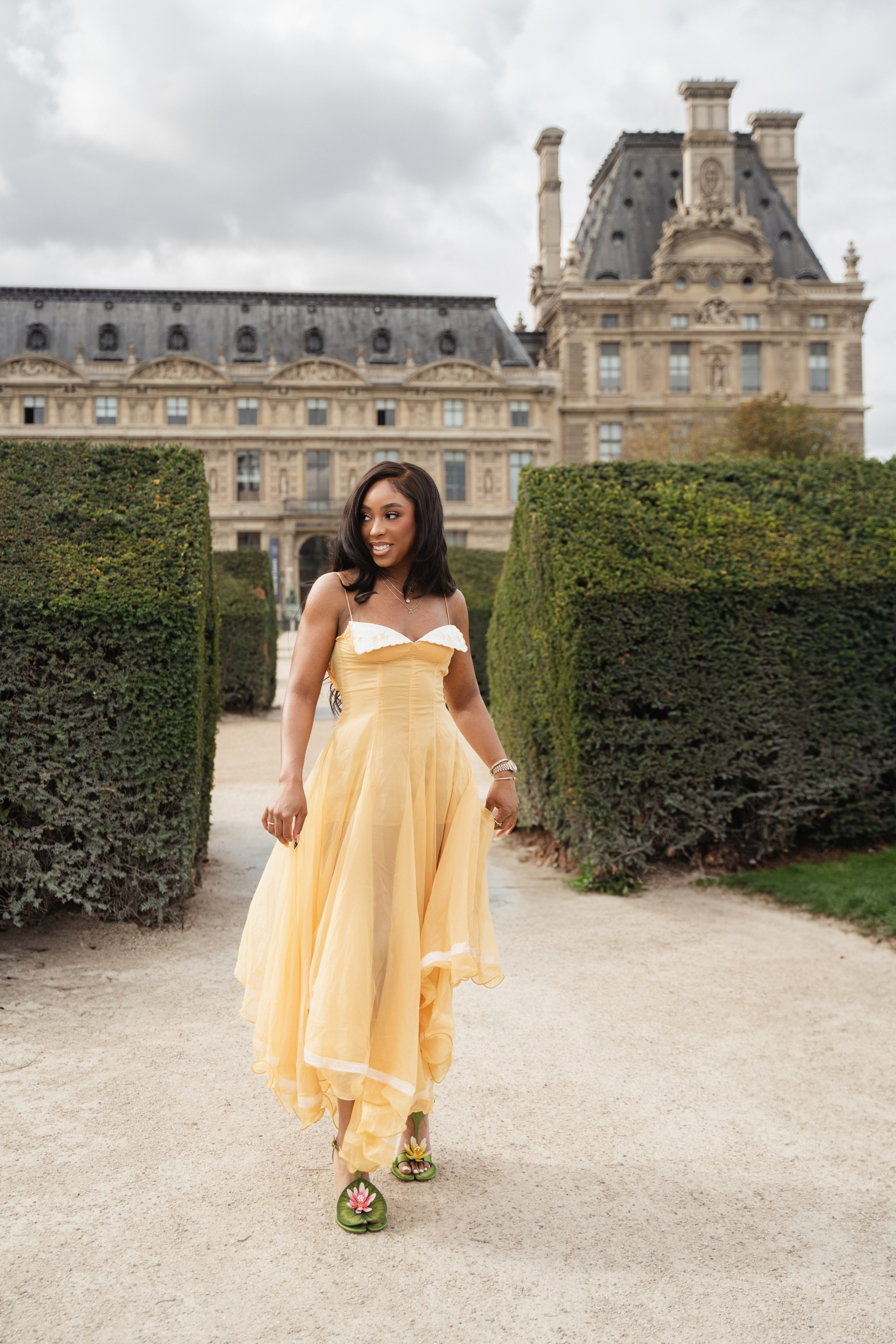 Arielle (2 hours). Photographer in Paris|Solo and groups, portraits & content, couples photo-shoot in Paris at the best locations