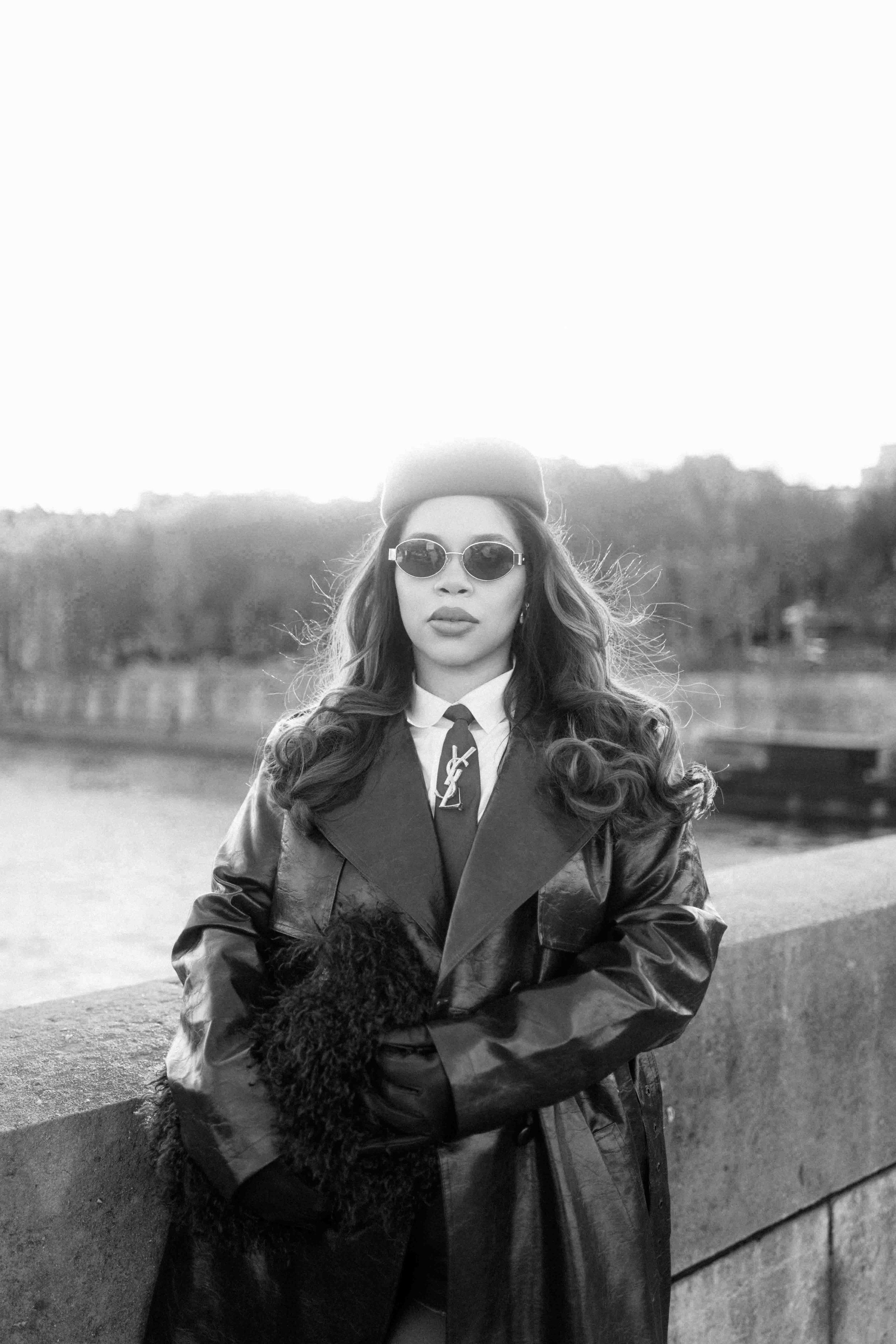 Miriana (1 hour). Photographer in Paris|Solo and groups, portraits & content, couples photo-shoot in Paris at the best locations