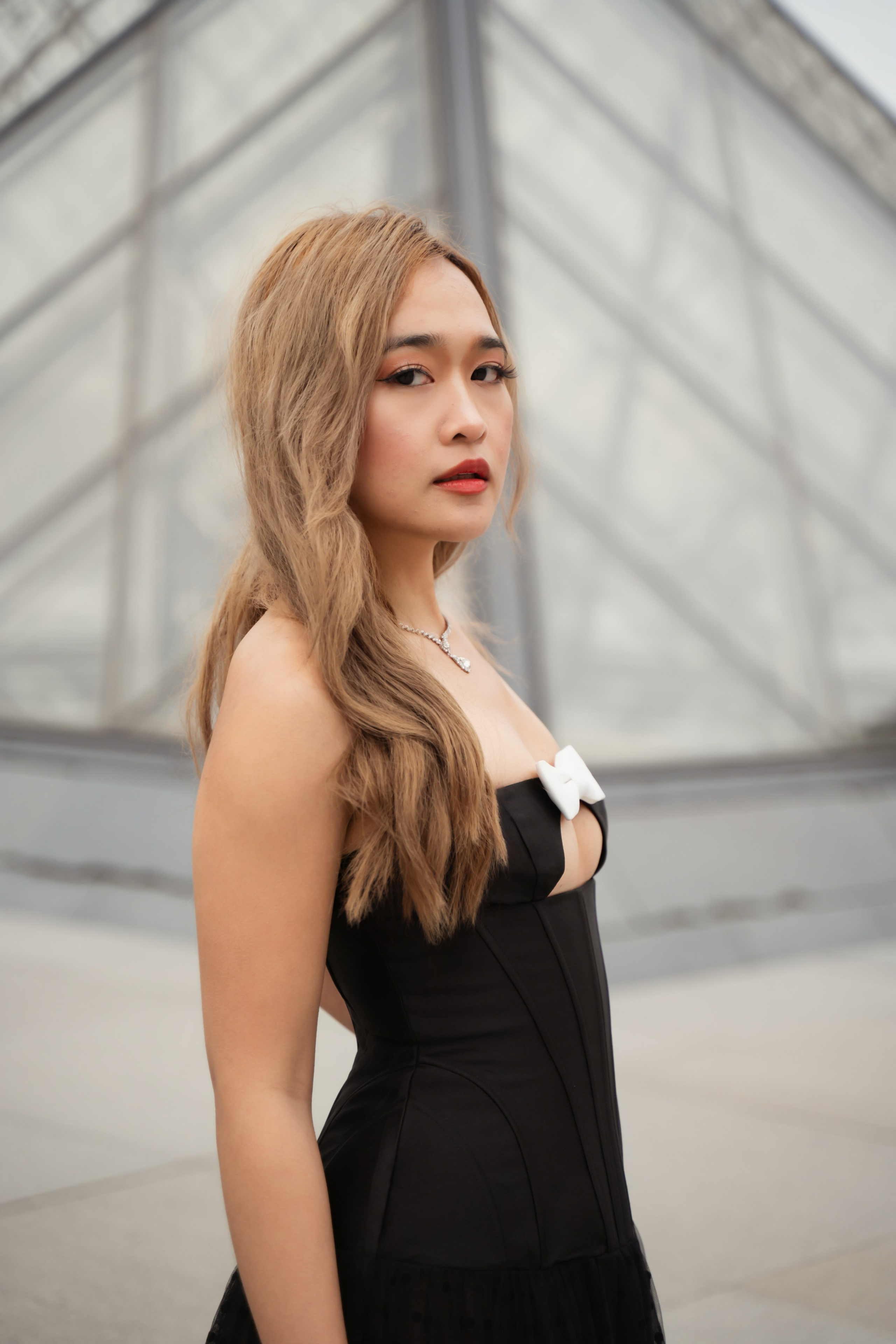 Natalie (2.5 hours). Photographer in Paris|Solo and groups, portraits & content, couples photo-shoot in Paris at the best locations
