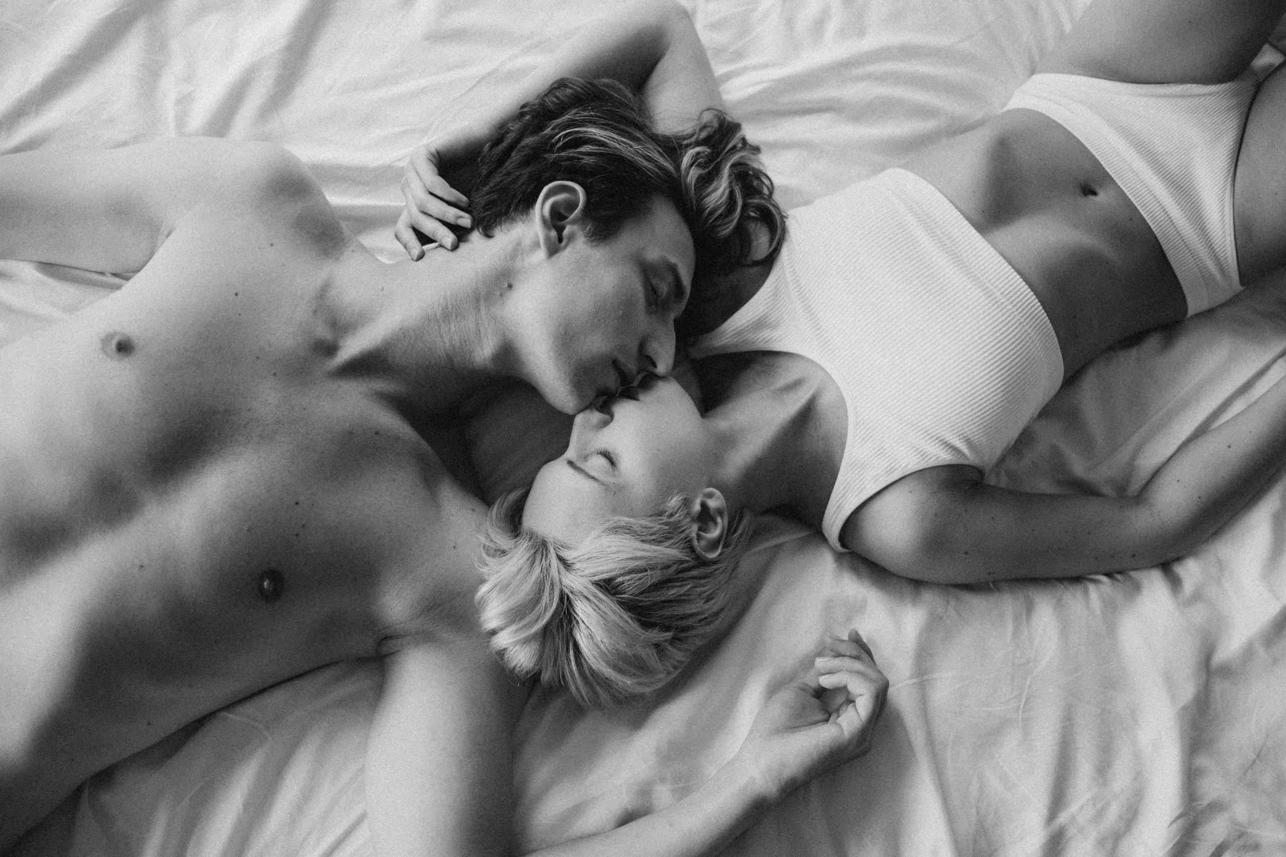 Lifestyle home photosession — Chloe & Alex. Alice Bell — Wedding photographer in New York