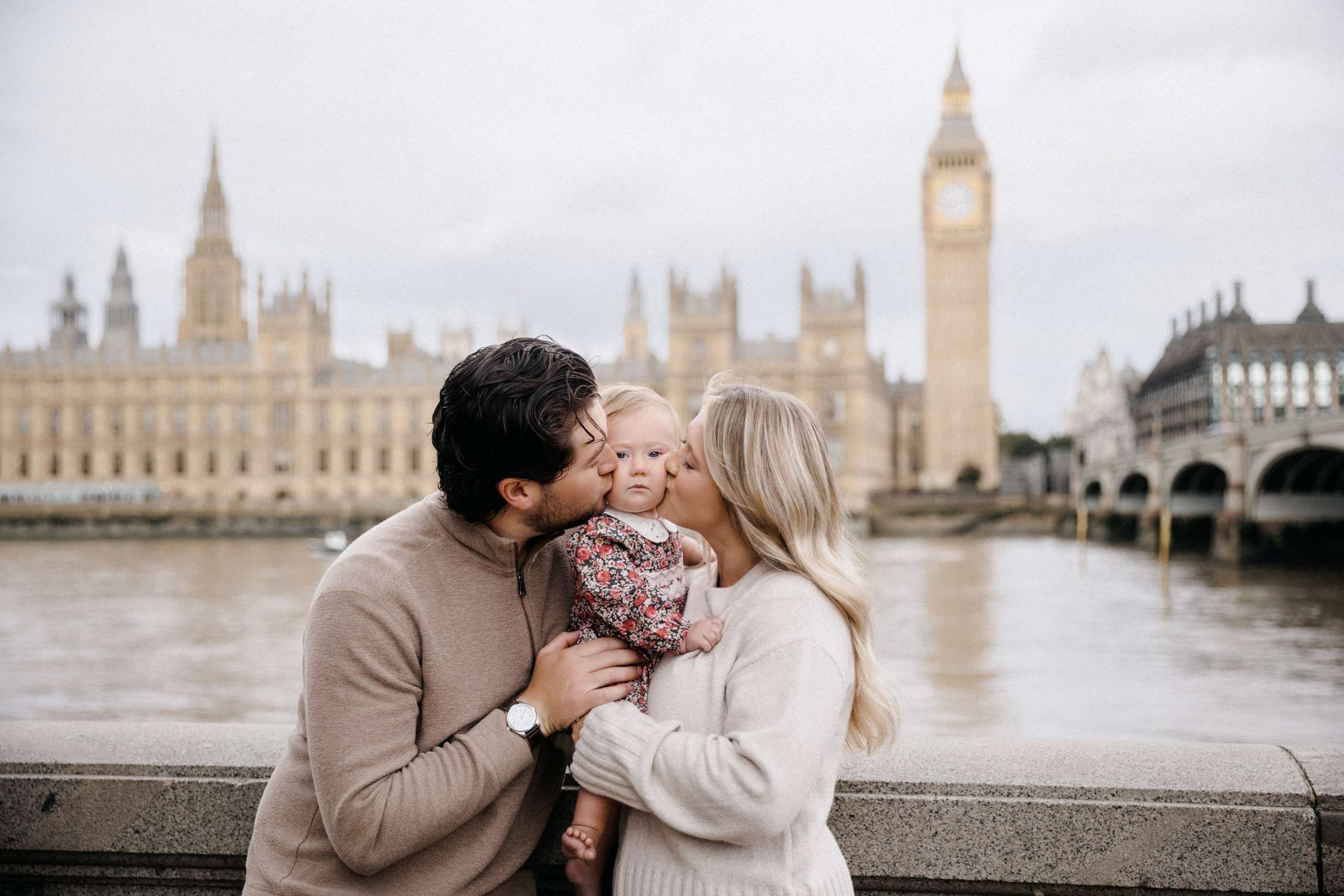 Family Photoshoot at Westminster. LondonPhotoStory — Vacation Photographer in London