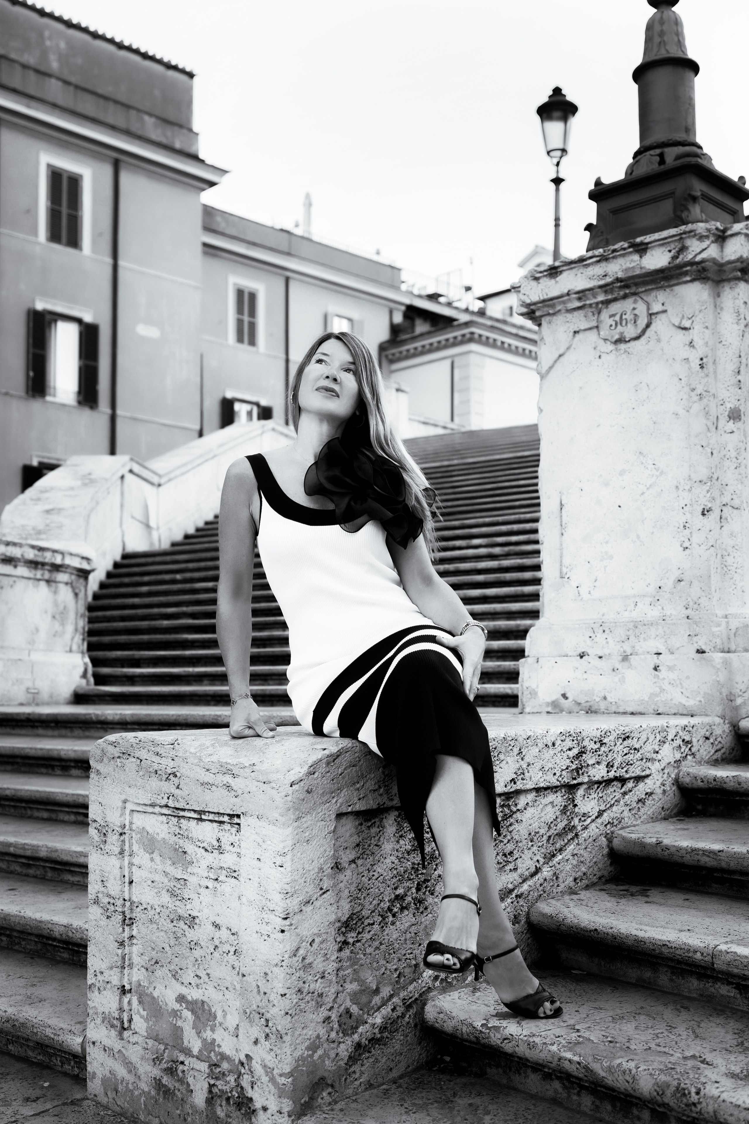 Black and white. Photographer in Munich