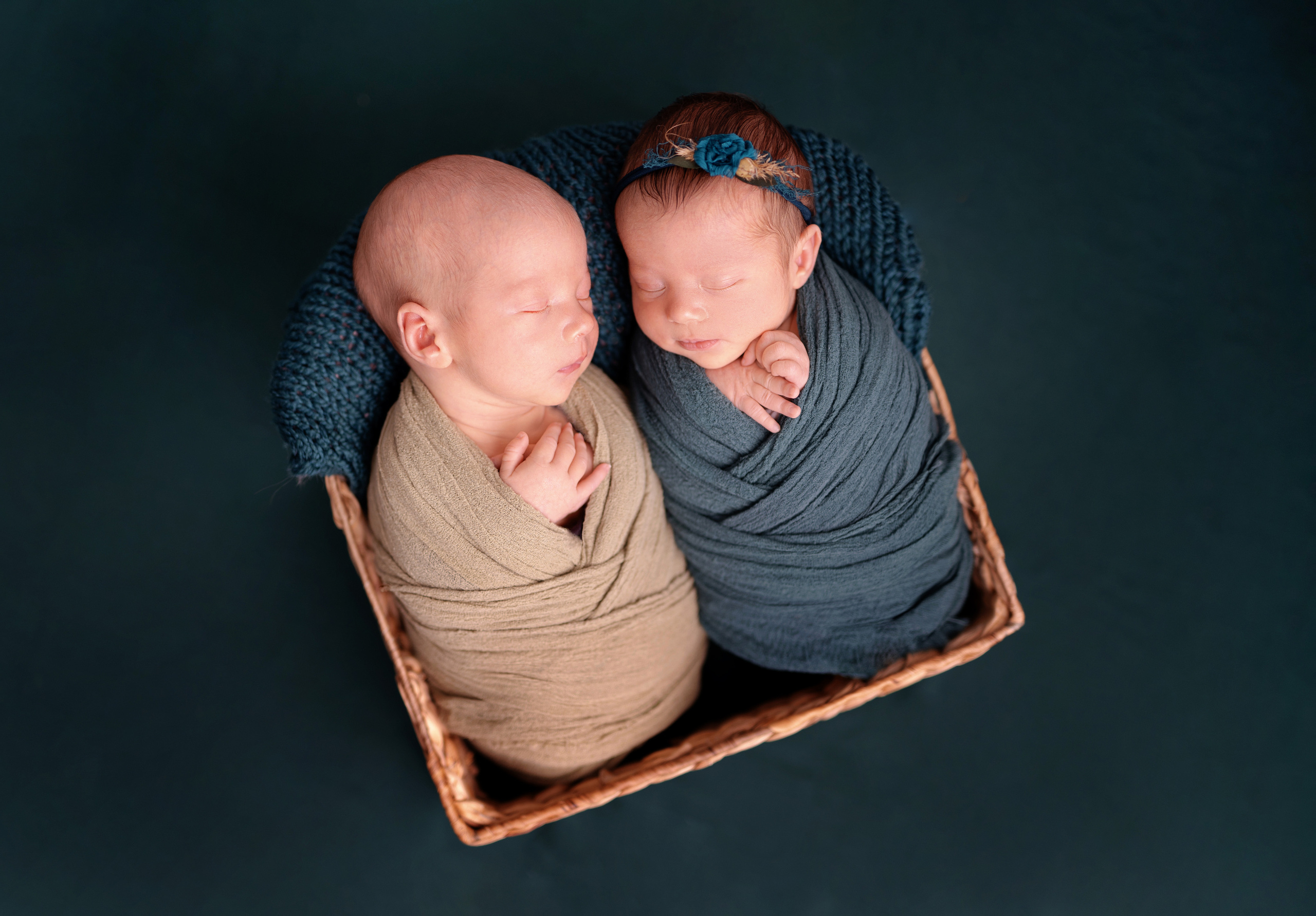 Александра и Даниил. Фотограф новорожденных и детей первого года Евгения Михалькевич