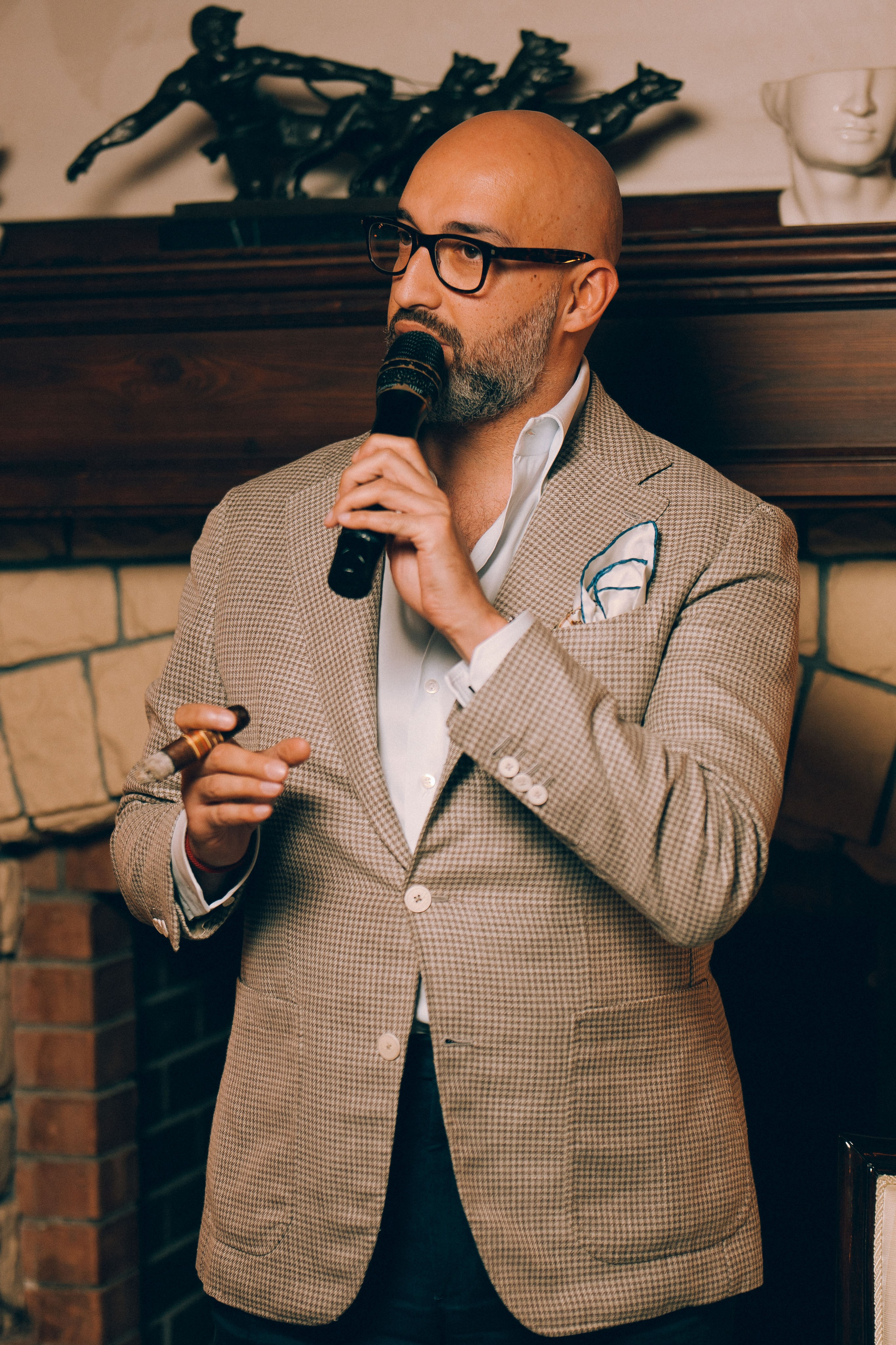 CIGAR CLUB. Wedding&Event photographer Ismail Rzayev in Baku