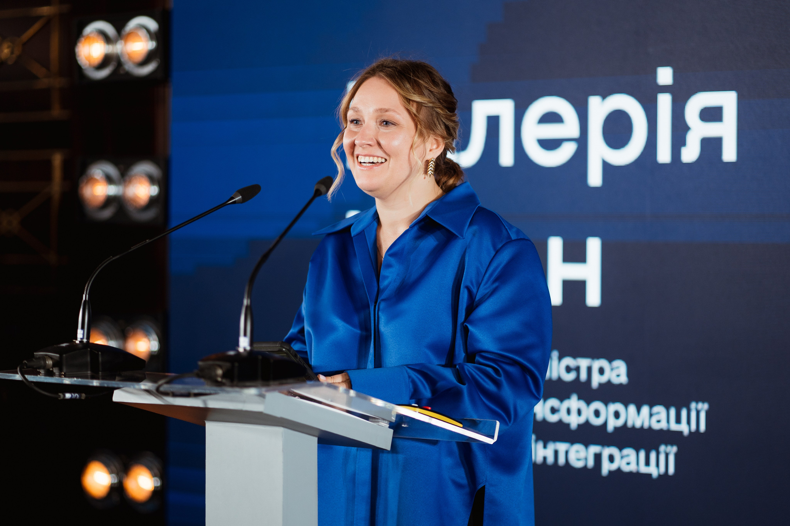 DTA presentation. Kostiantyn Holinchenko. Reportage and portrait photographer