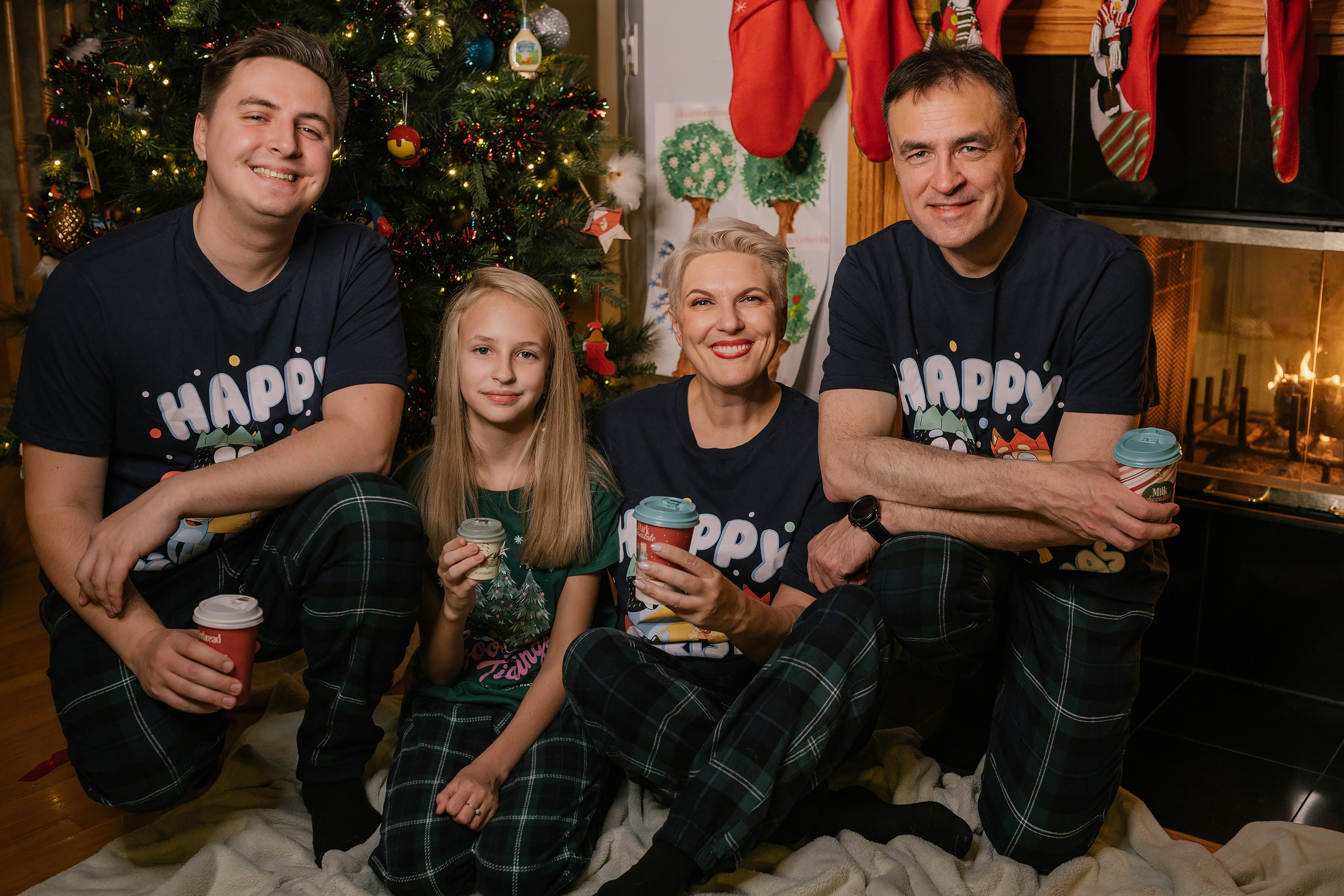 12.07.2025 Christmas Photoshoot. Wedding family event photographer in Chicago Nick Yushevich