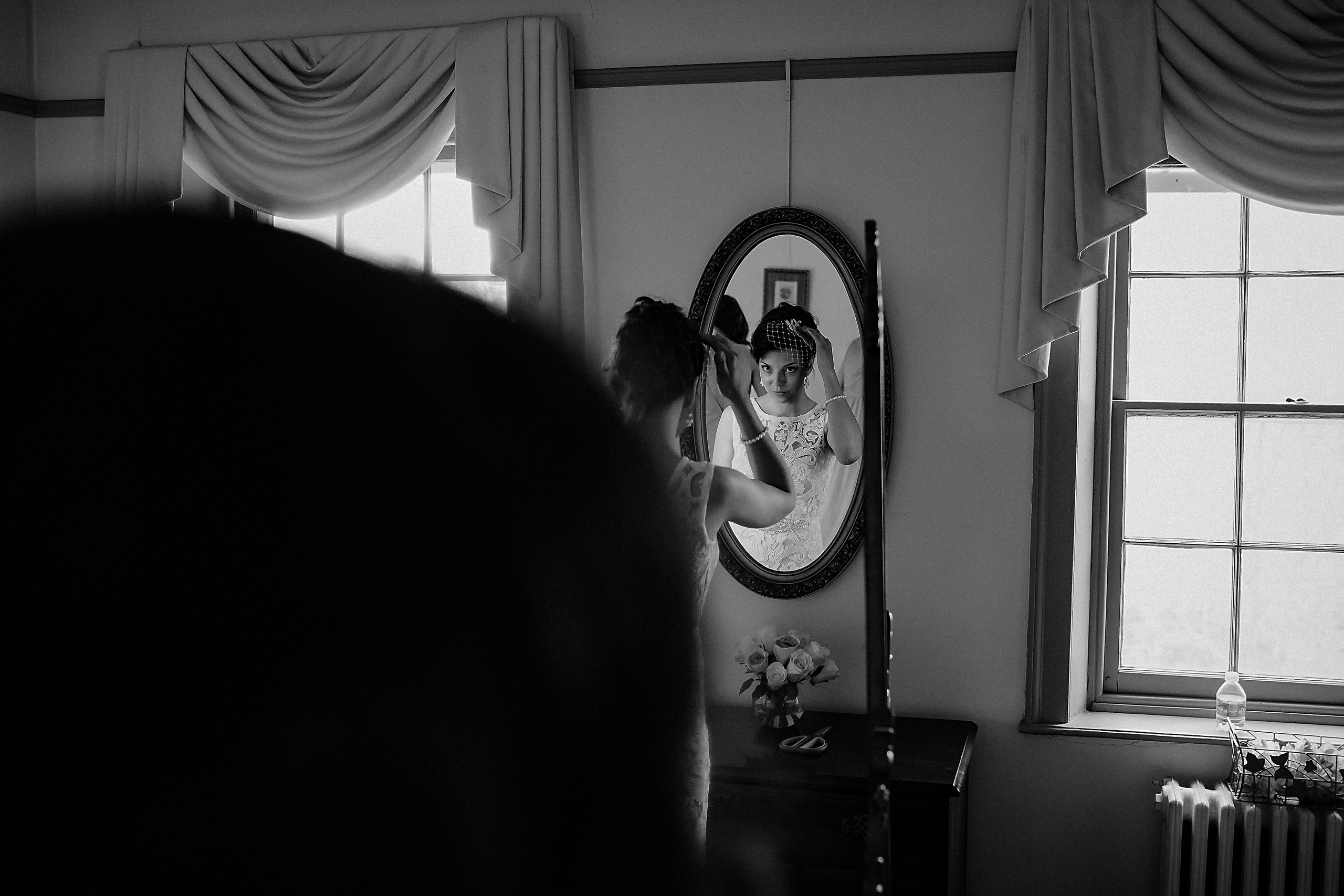 Фотограф в Ирландии Дублин свадьба утро фотки лучший топ свадебный красивая невеста зеркало приготовление утро