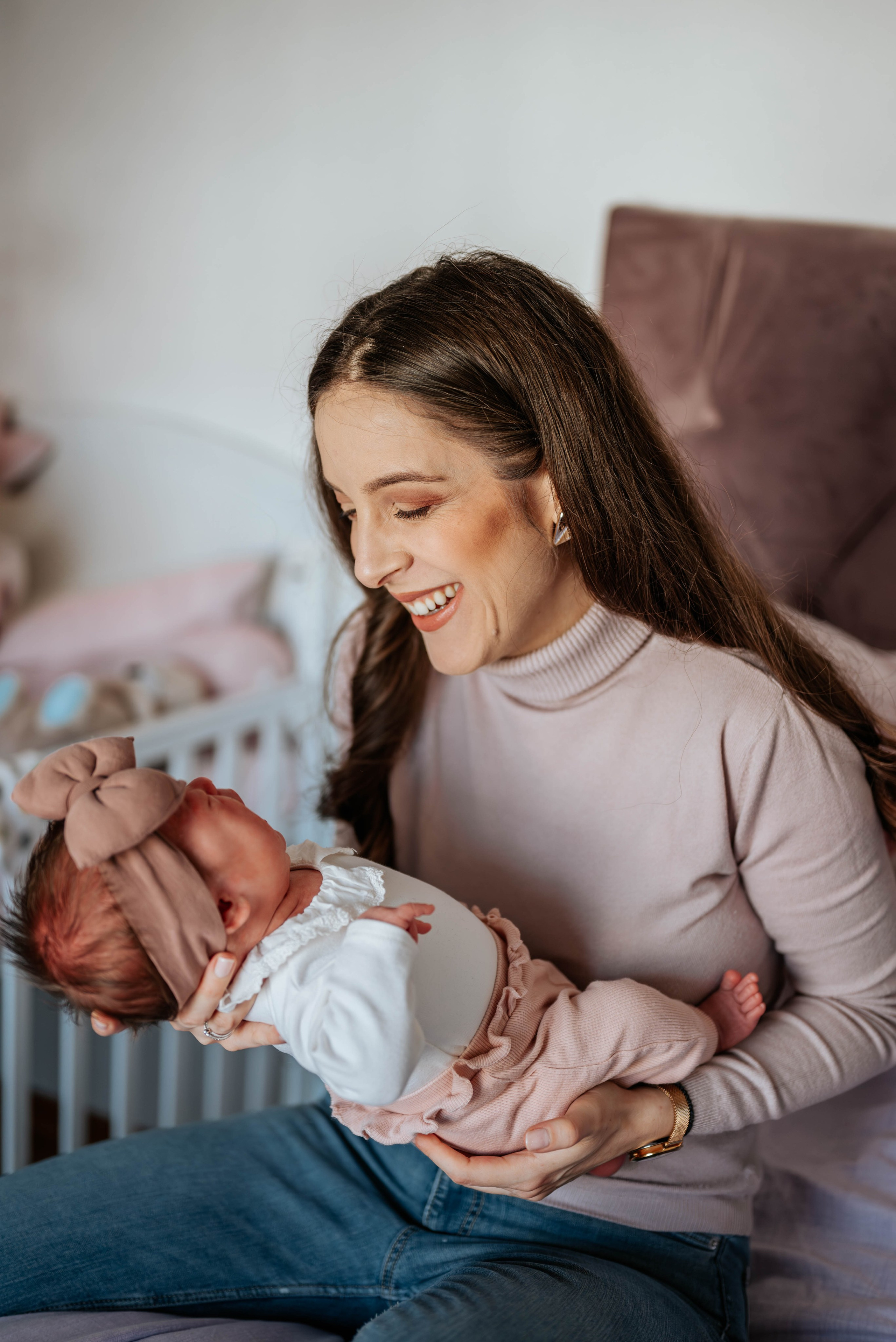 Mila - fotografisanje bebe kod kuće. Dečiji i porodični fotograf