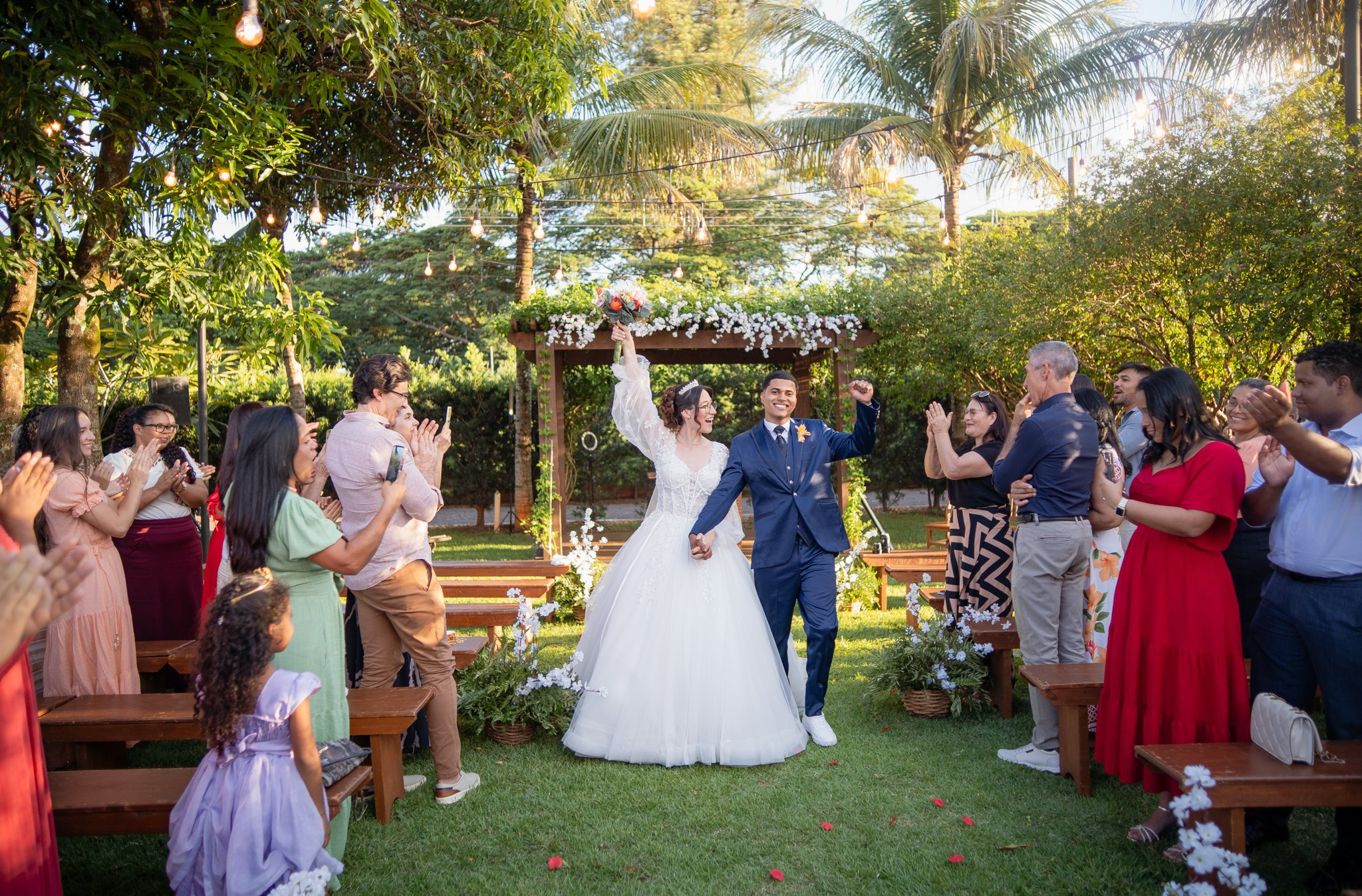 Larissa & Vinicius — Espaço Faveral / Aararaquara. Robson Colaço