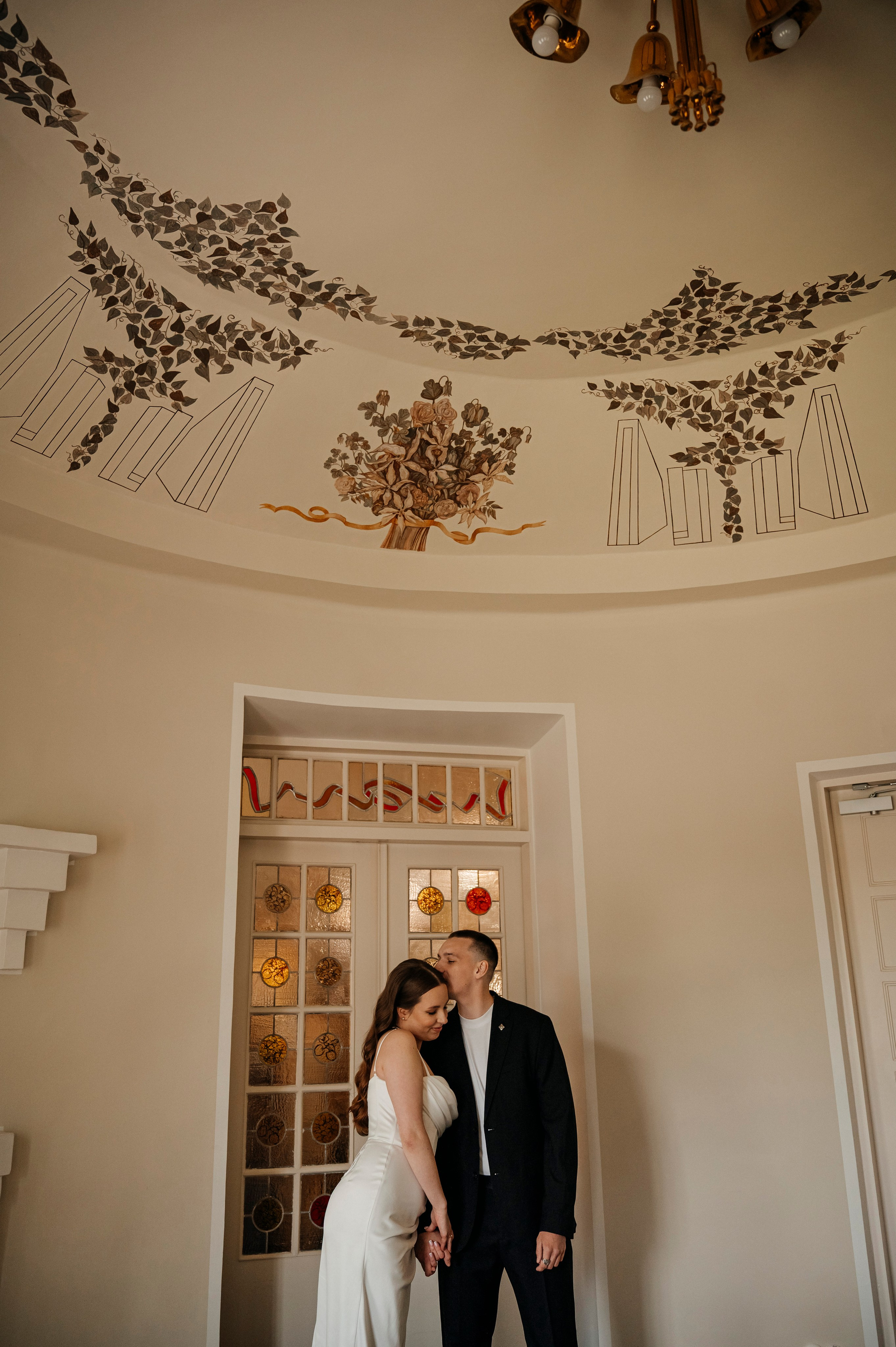 At the Old Hotel. Photographer Tallinn — Wedding | Family | Love Story
