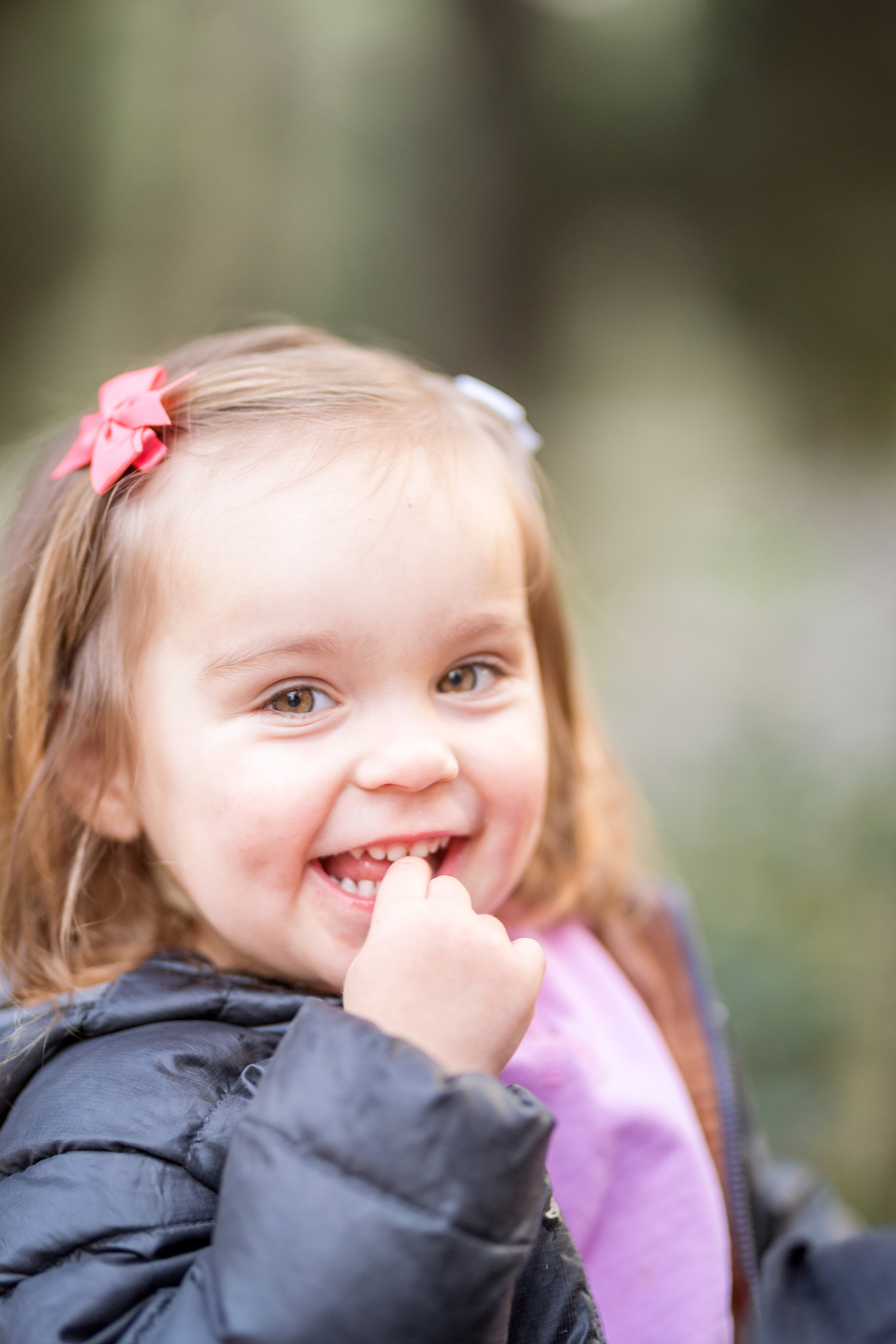 Mini photo session of a mother with her daughter in the park. Kate Khaldeeva photographer in Saratov