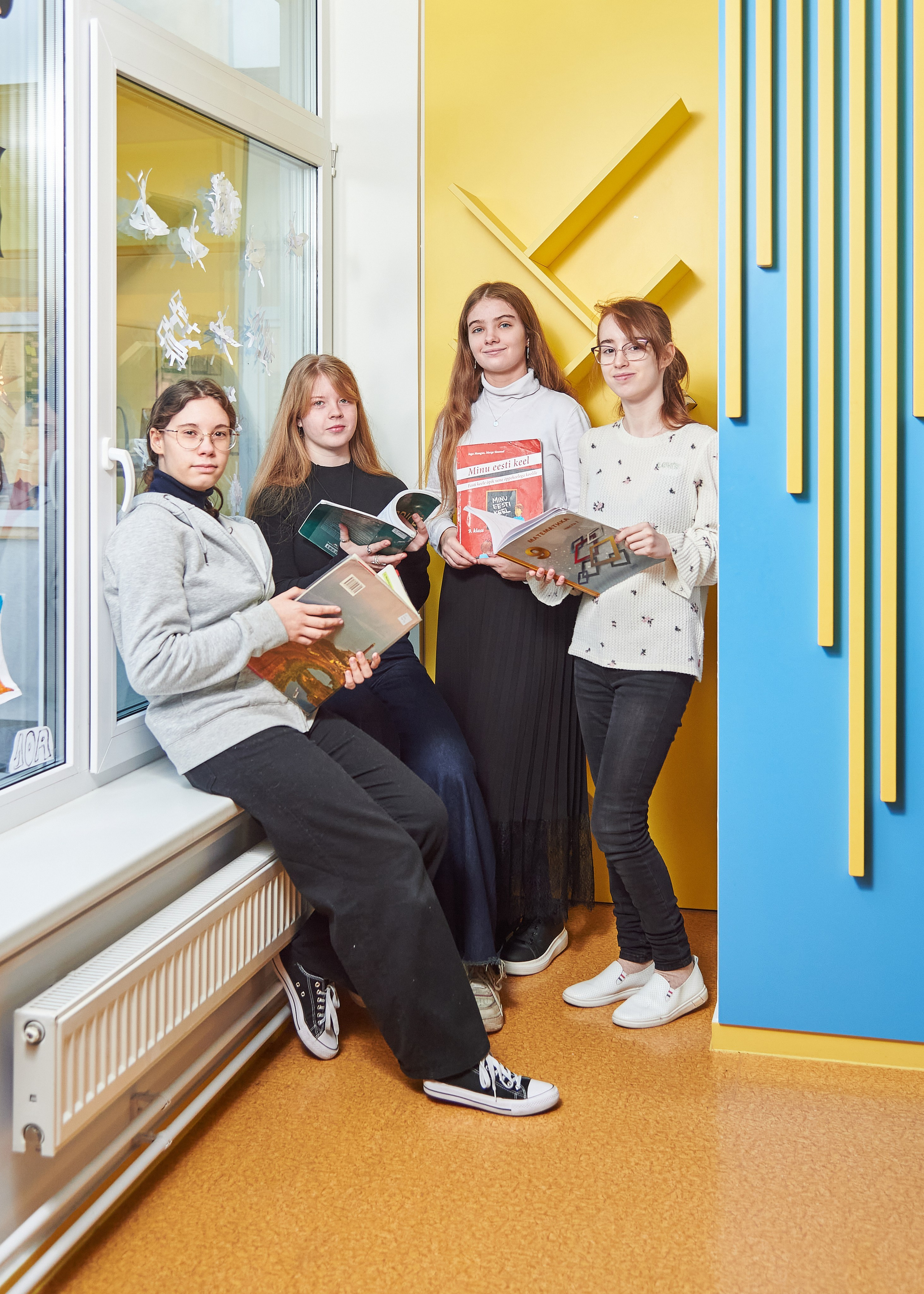 Выпускные альбомы для школ — для дружных классов. Нескучные выпускные альбомы в Таллине | Авторские макеты